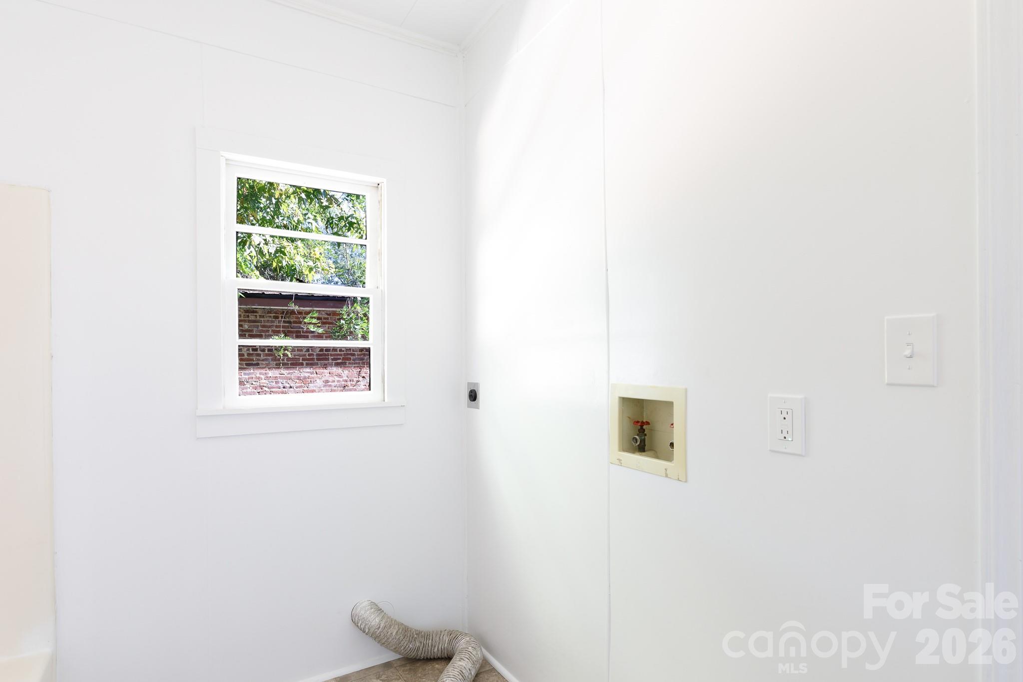 316 S Stonewall Avenue Property Photo 16