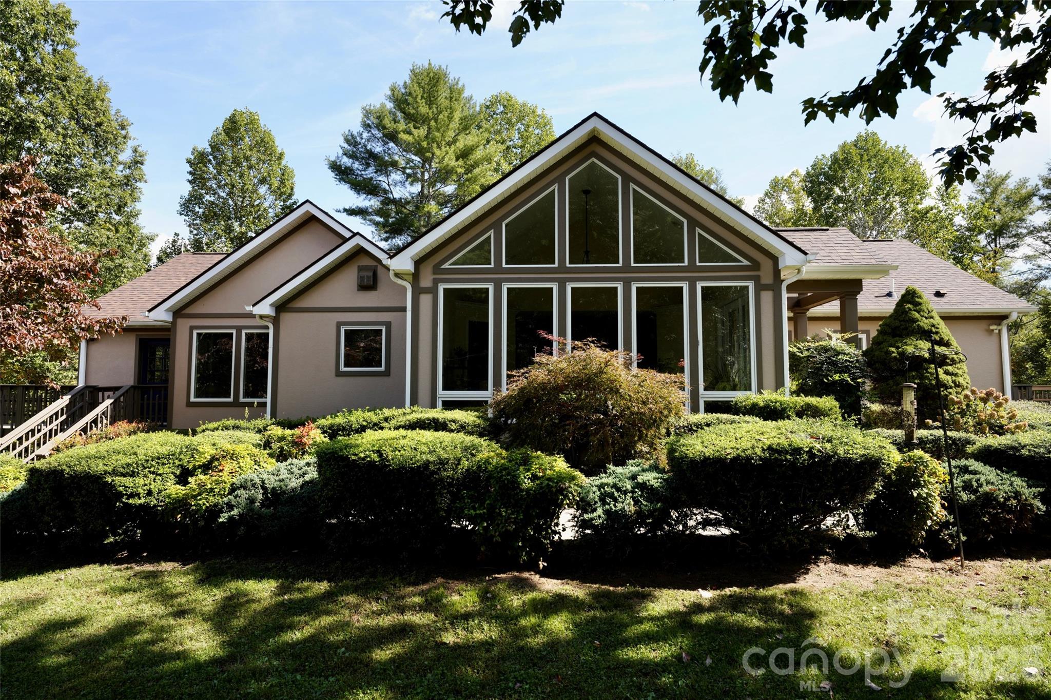 525 Silent Acres Road Property Photo 1