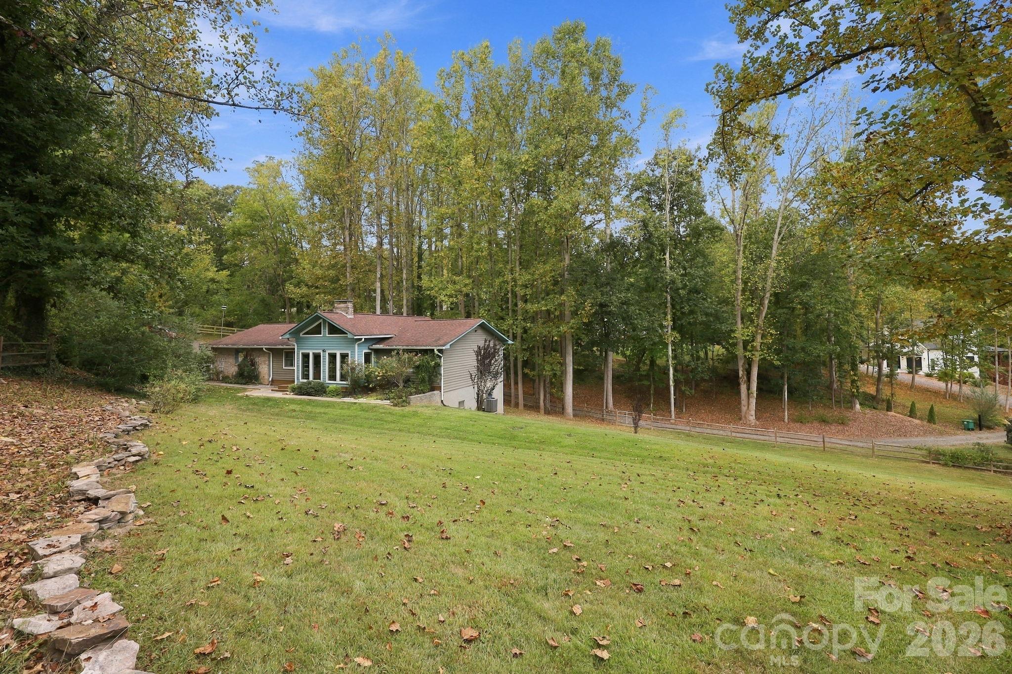 14 Cambridge Drive Property Photo 2