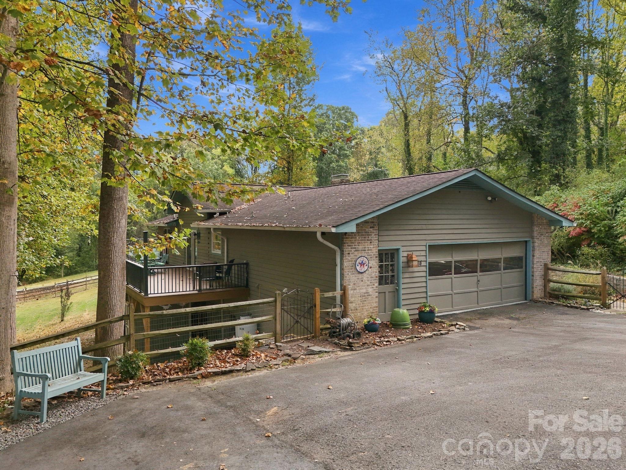14 Cambridge Drive Property Photo 3