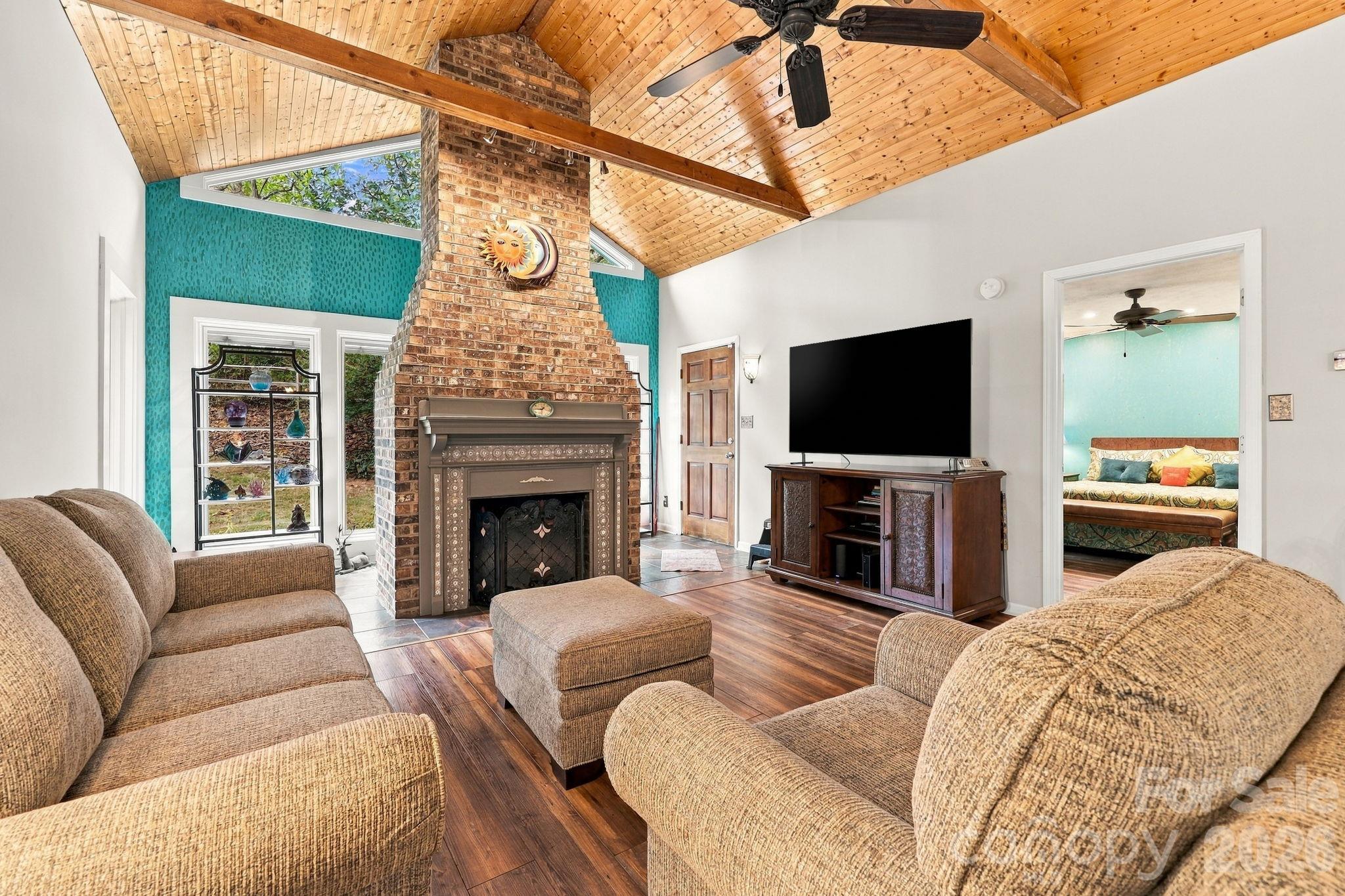 14 Cambridge Drive Property Photo 5