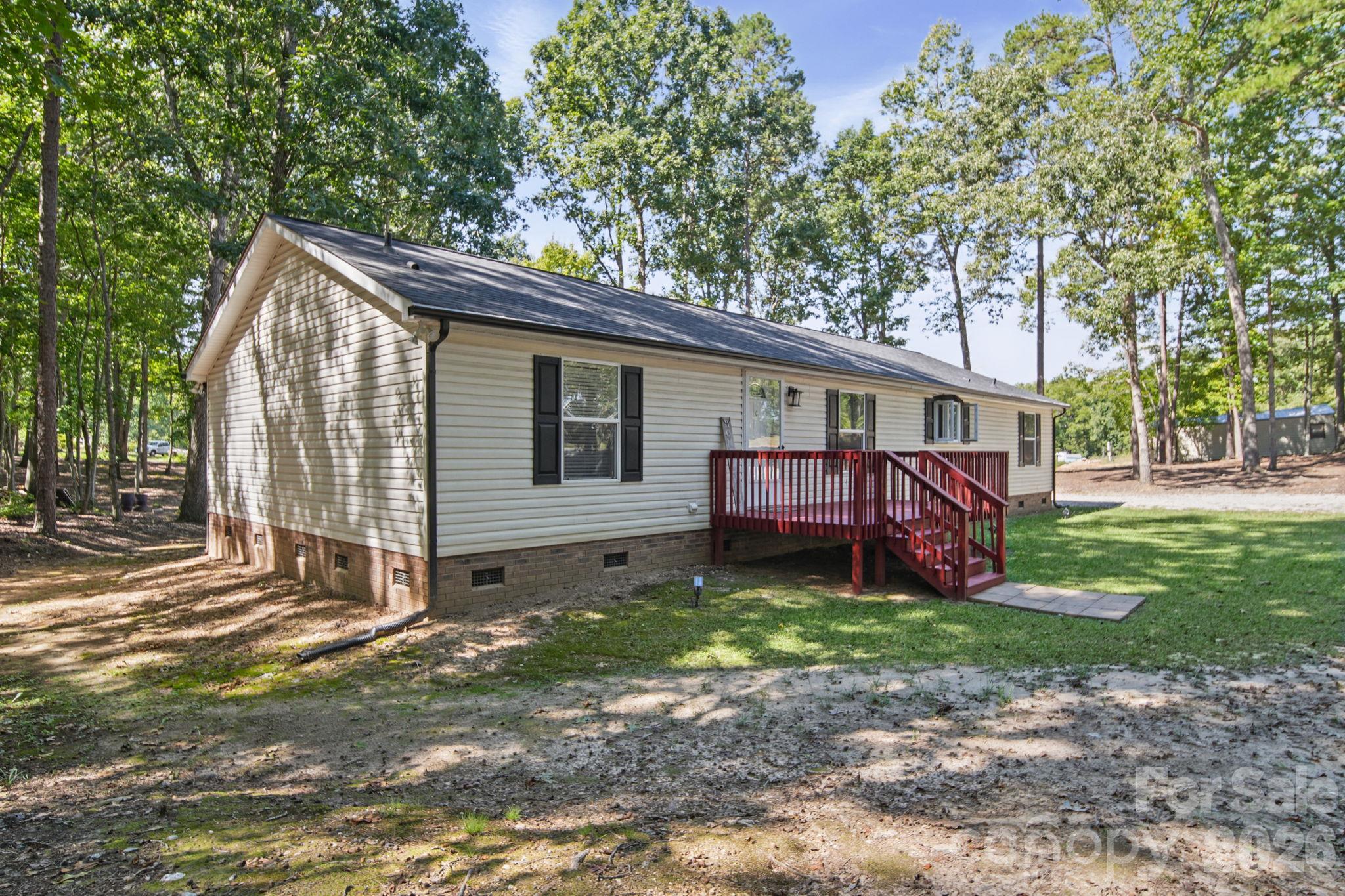 2219 Wade Funderburk Road Property Photo 1