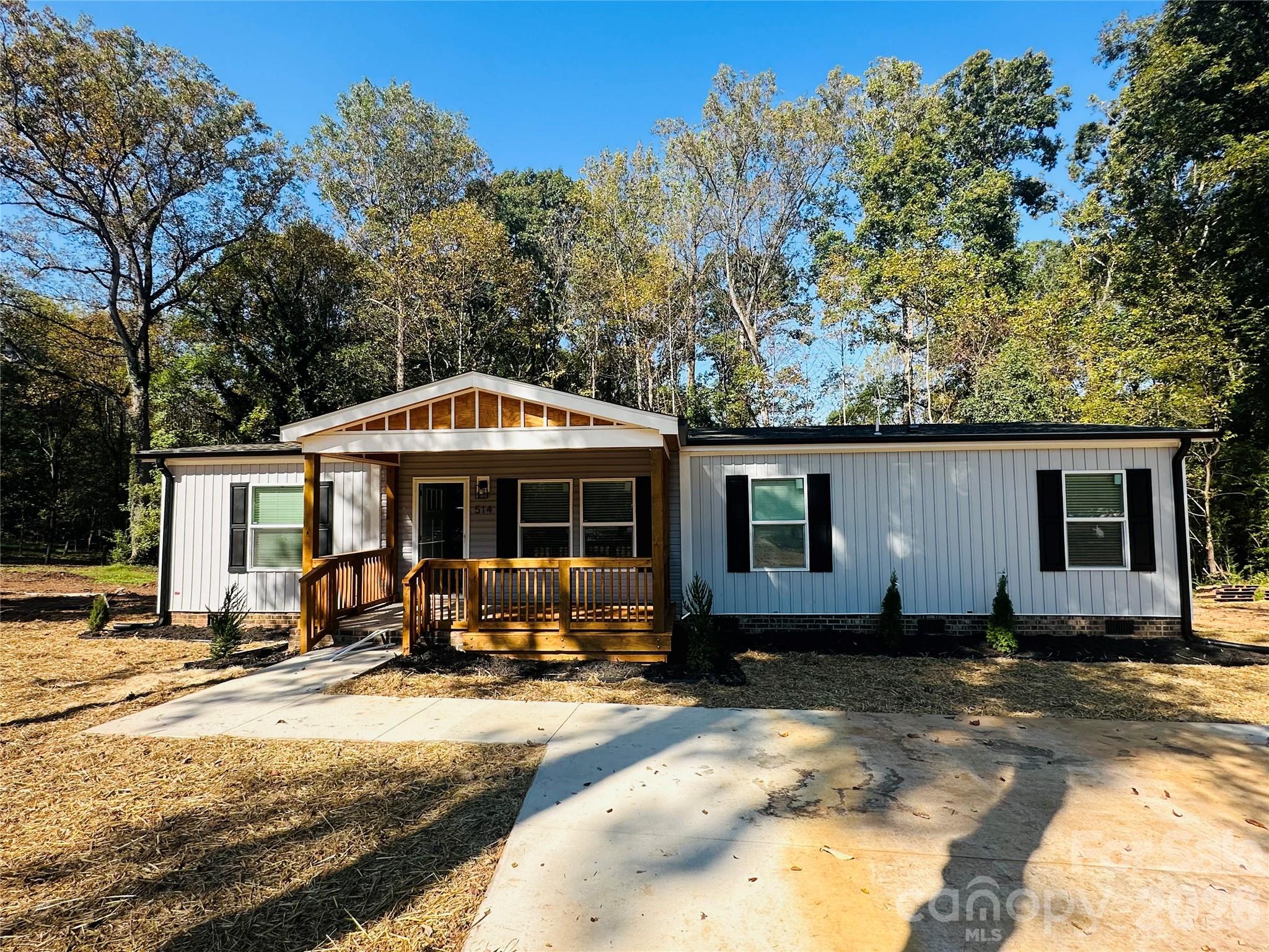 514 Summerow Road Property Photo 1
