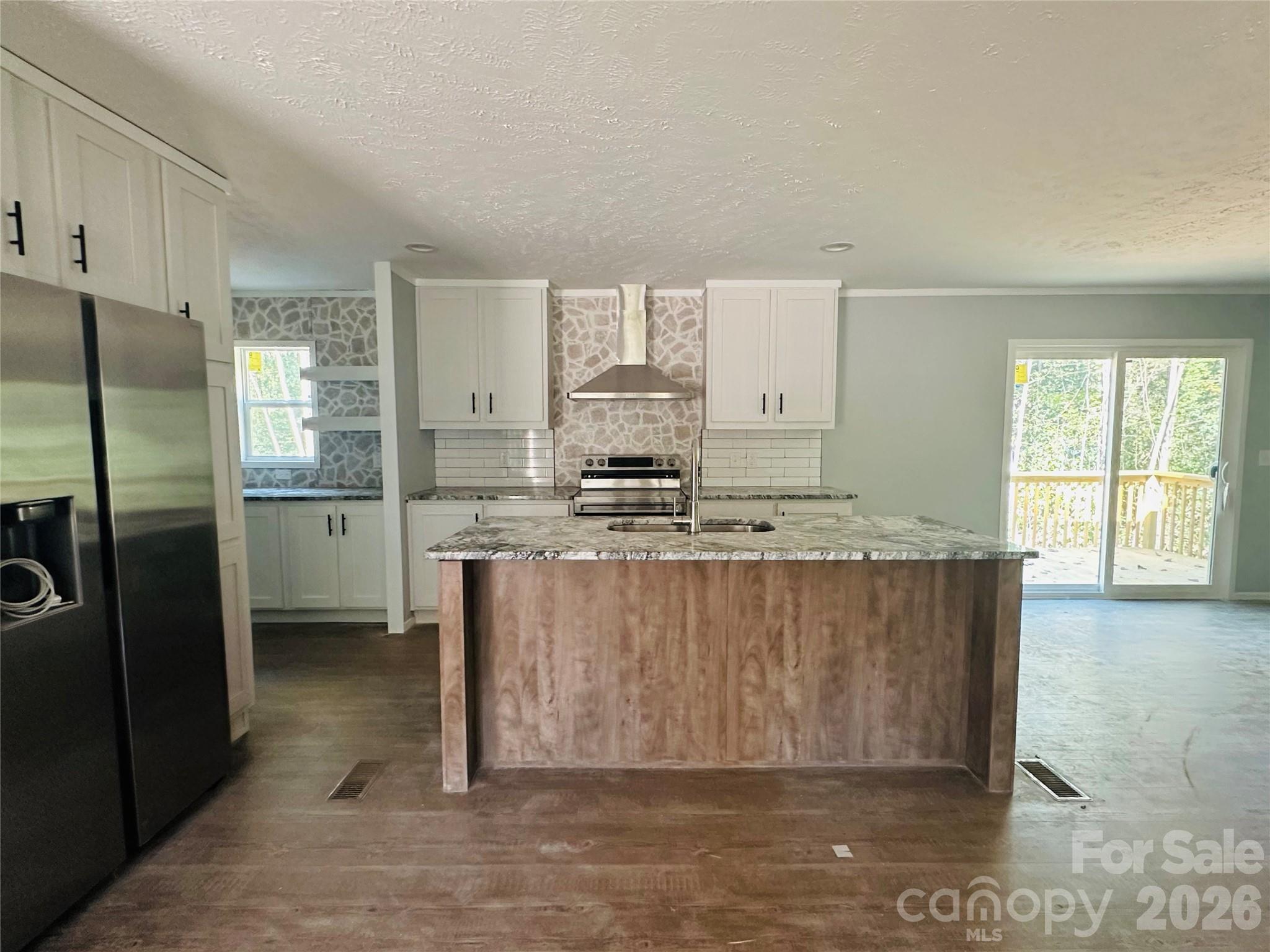 514 Summerow Road Property Photo 3
