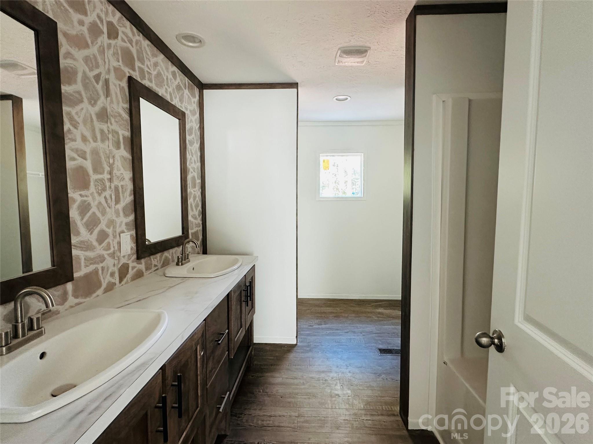 514 Summerow Road Property Photo 6