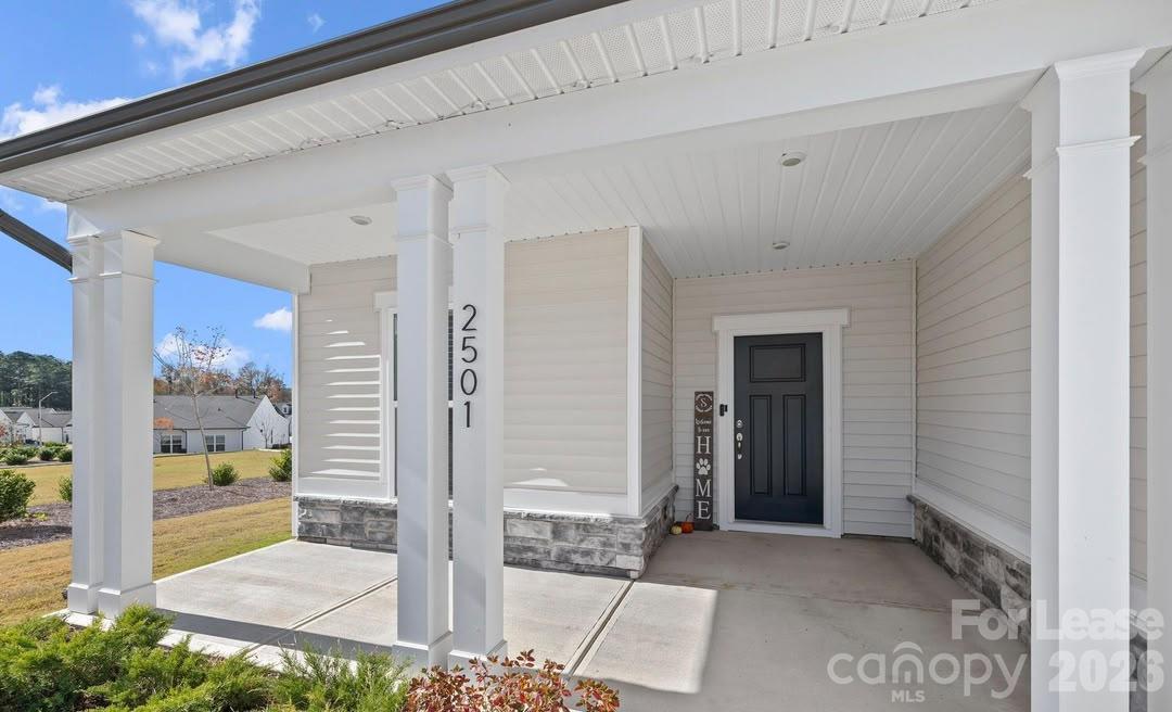 2501 Friars Court Property Photo 6