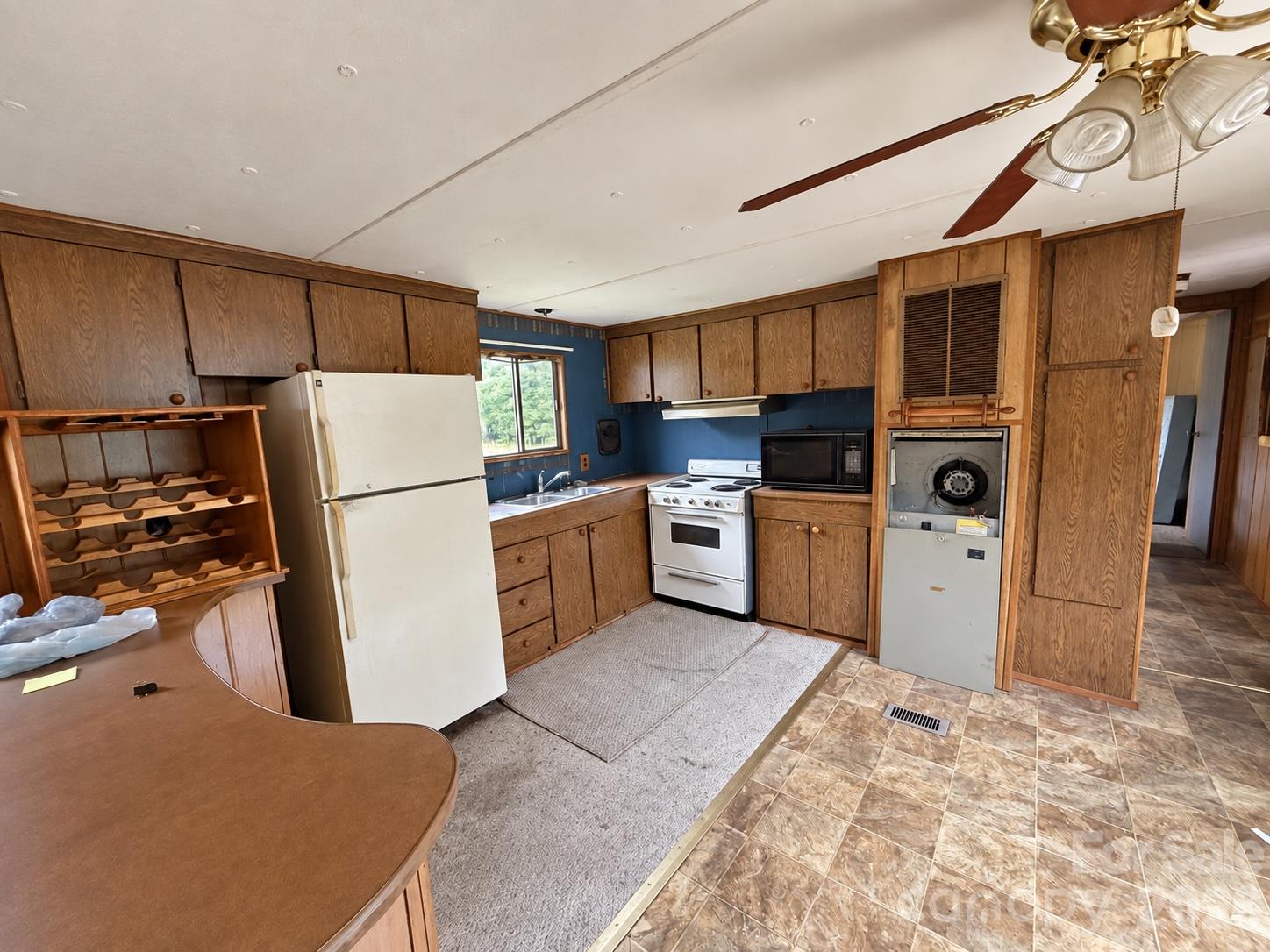 2156 John Everall Road Property Photo 5