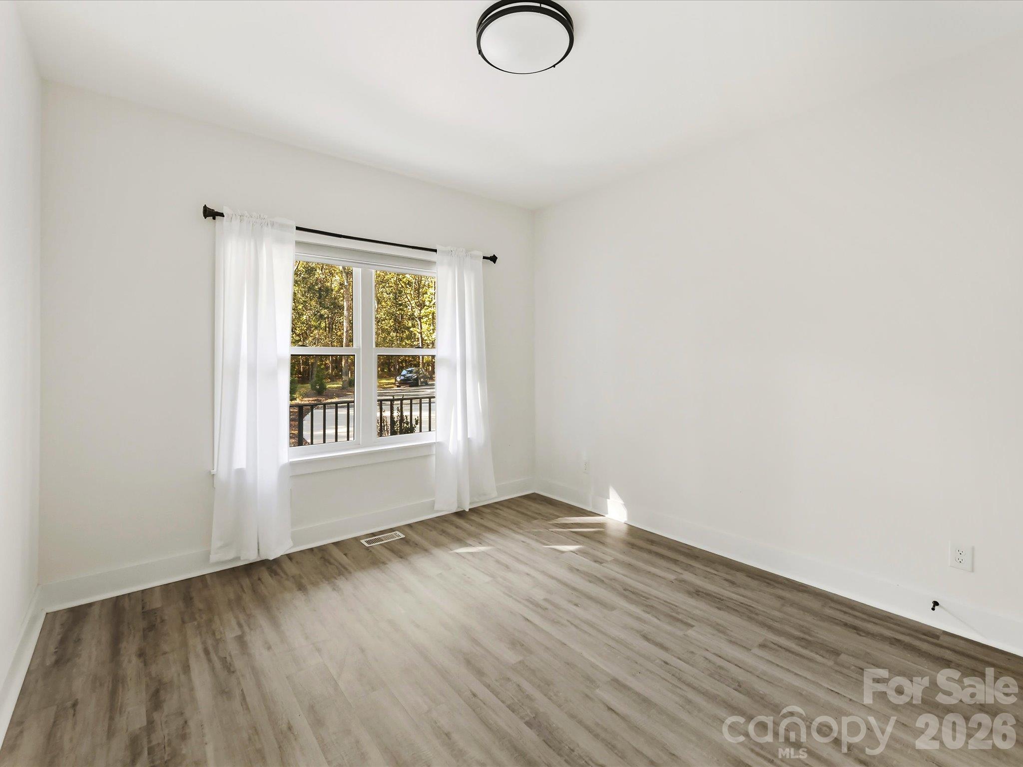 1115 Zeb Helms Road Property Photo 11