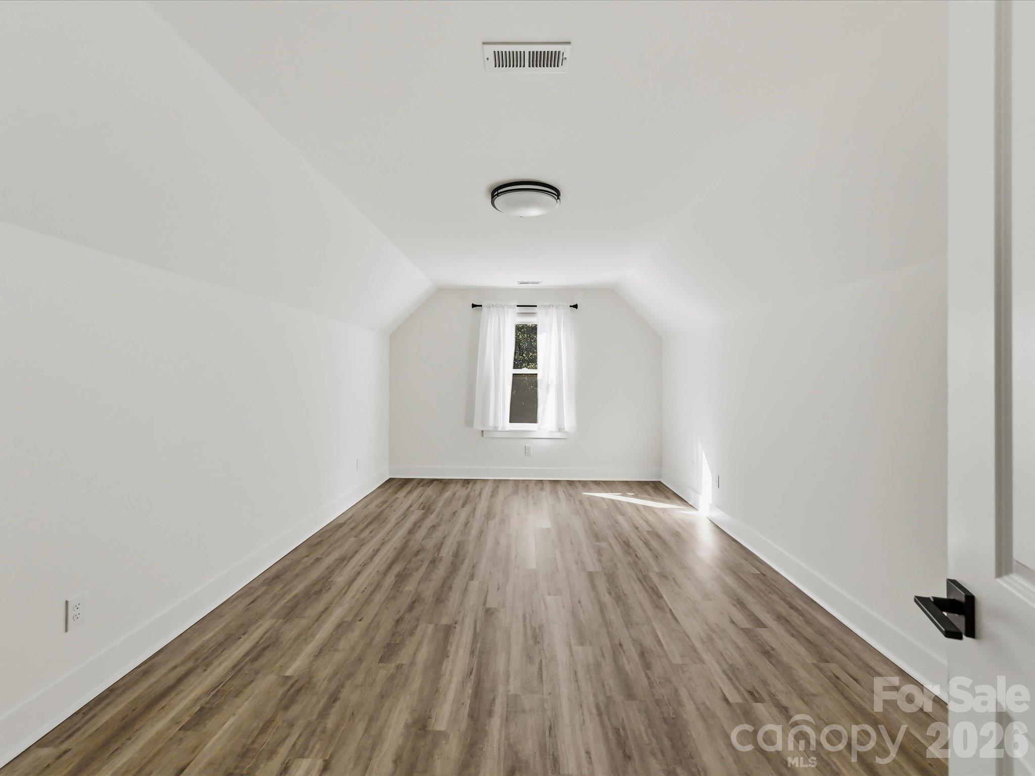 1115 Zeb Helms Road Property Photo 16