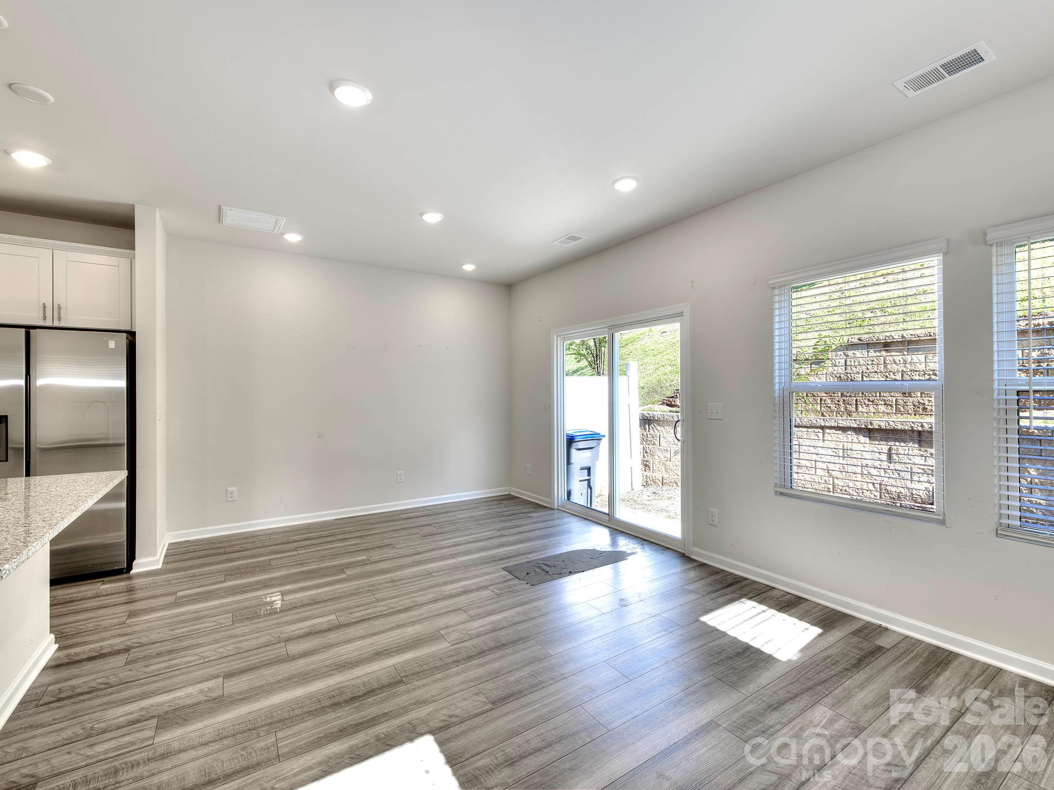 840 Gerard Bay Drive Property Photo 7