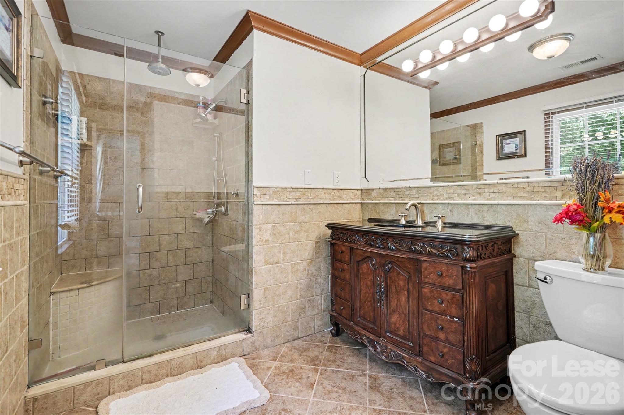 5812 Camelot Road Property Photo 24