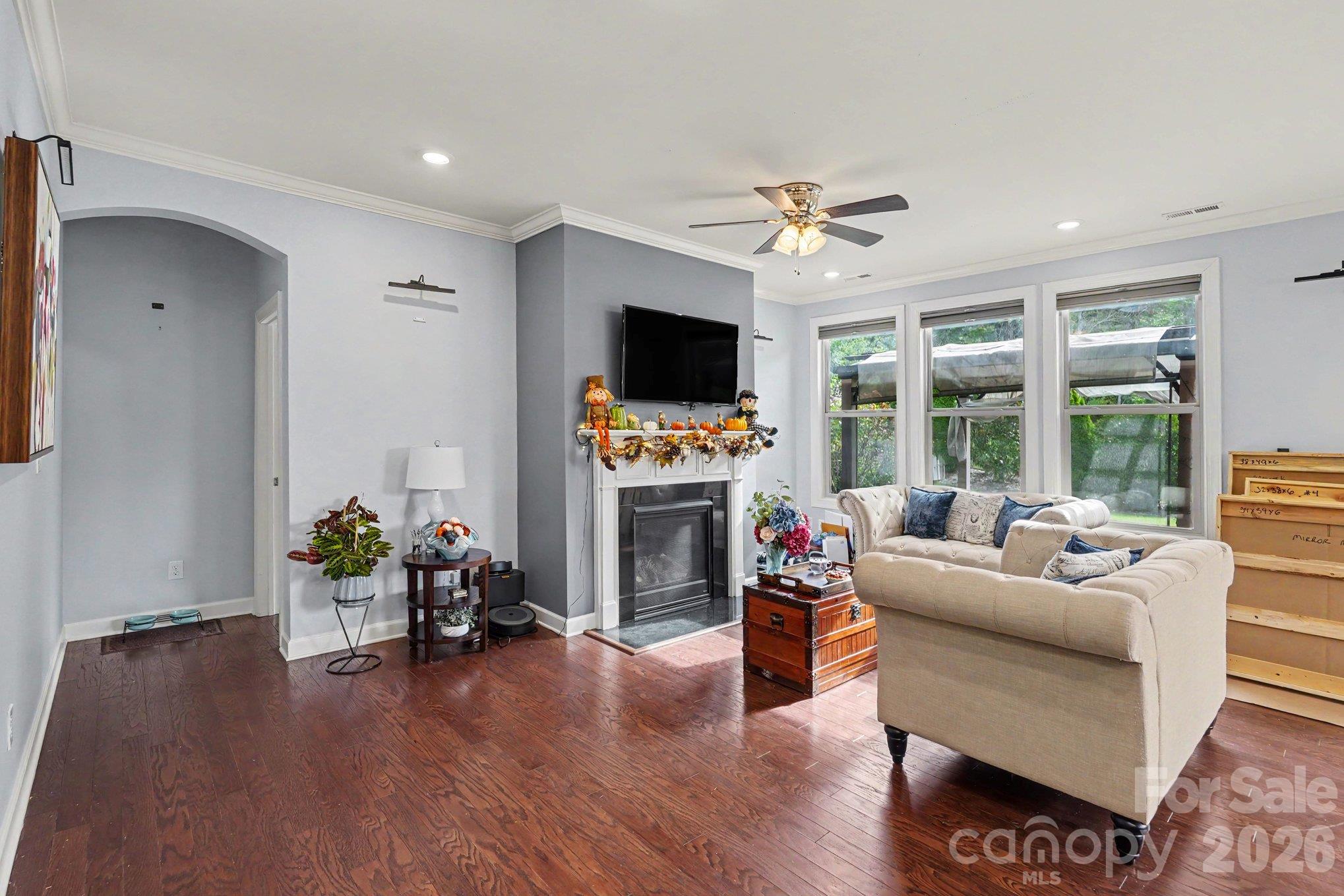 8340 Breton Way Property Photo 10