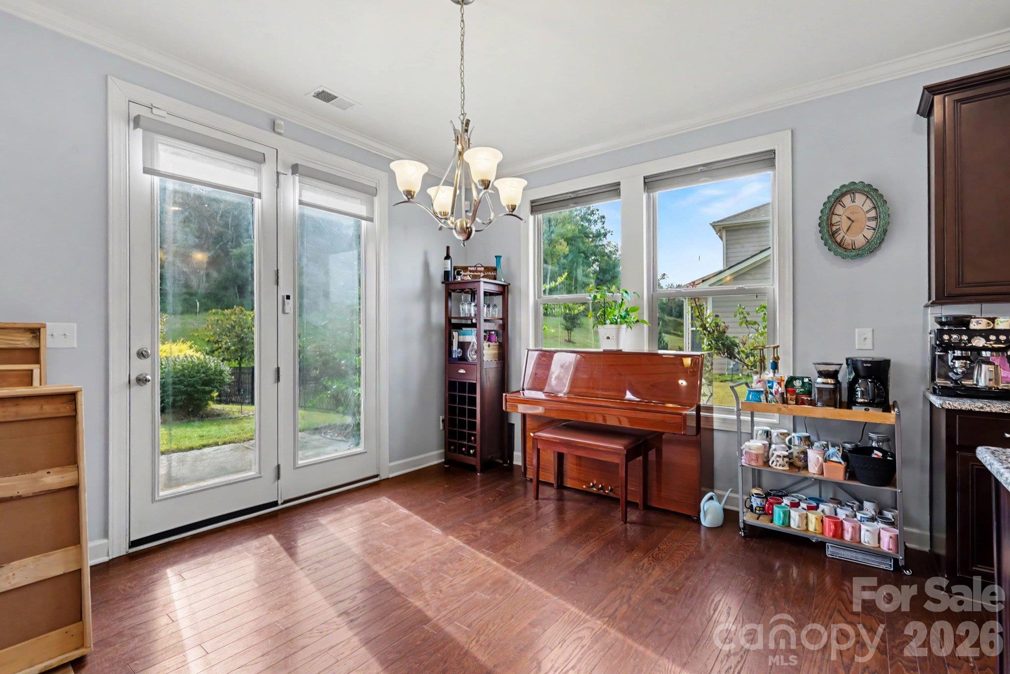 8340 Breton Way Property Photo 12