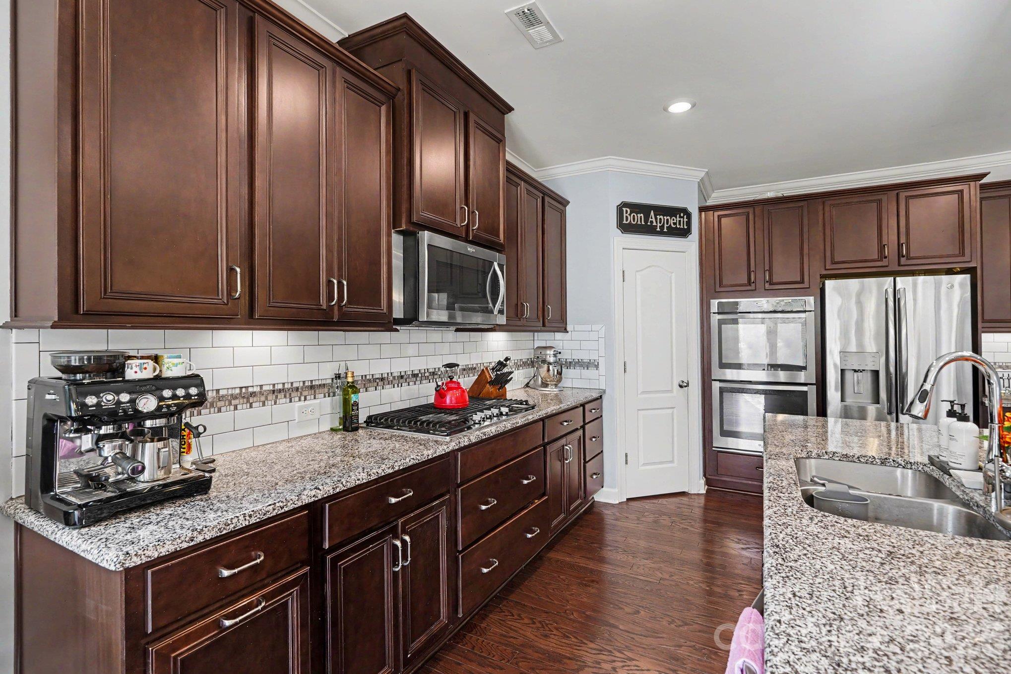 8340 Breton Way Property Photo 19