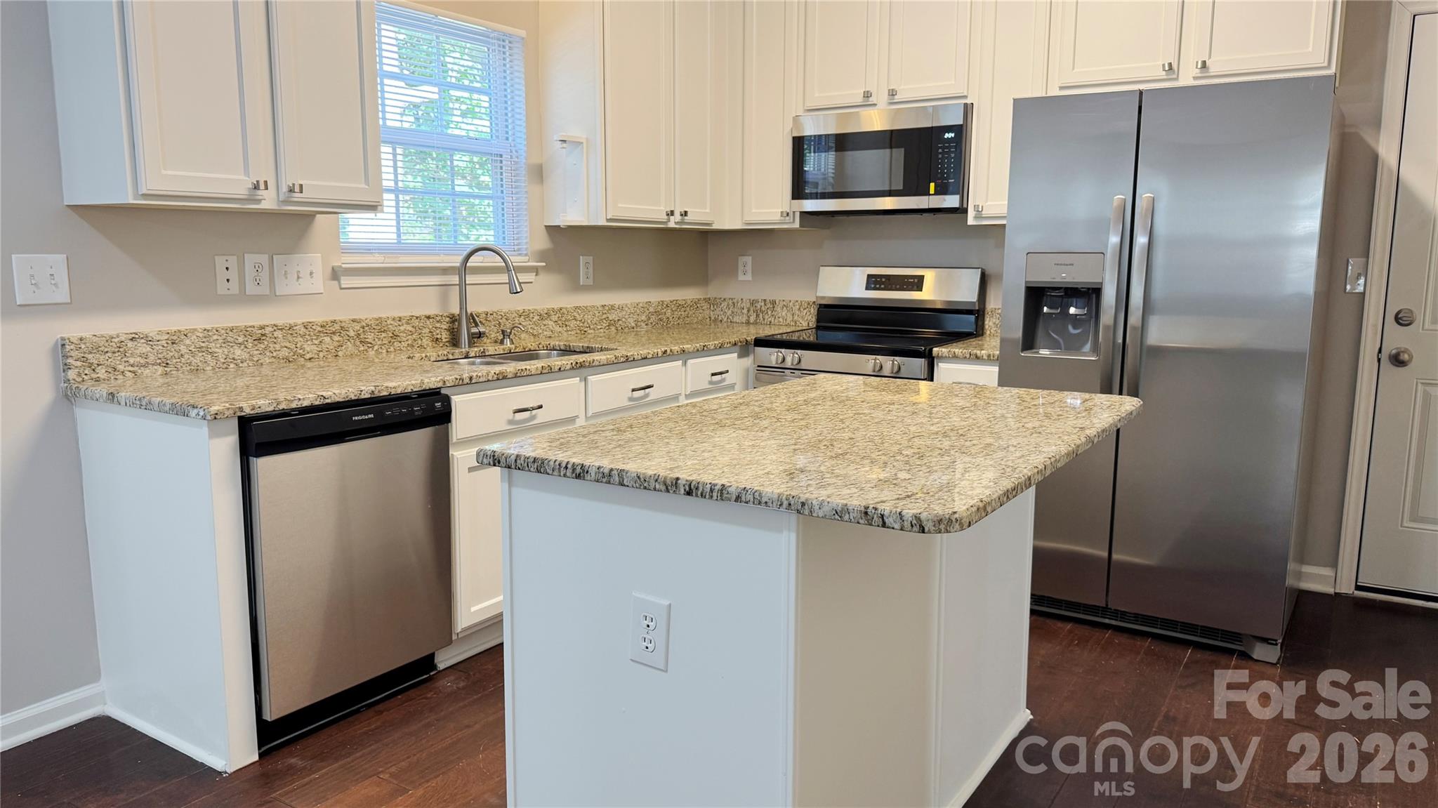 13611 Toka Court Property Photo 8