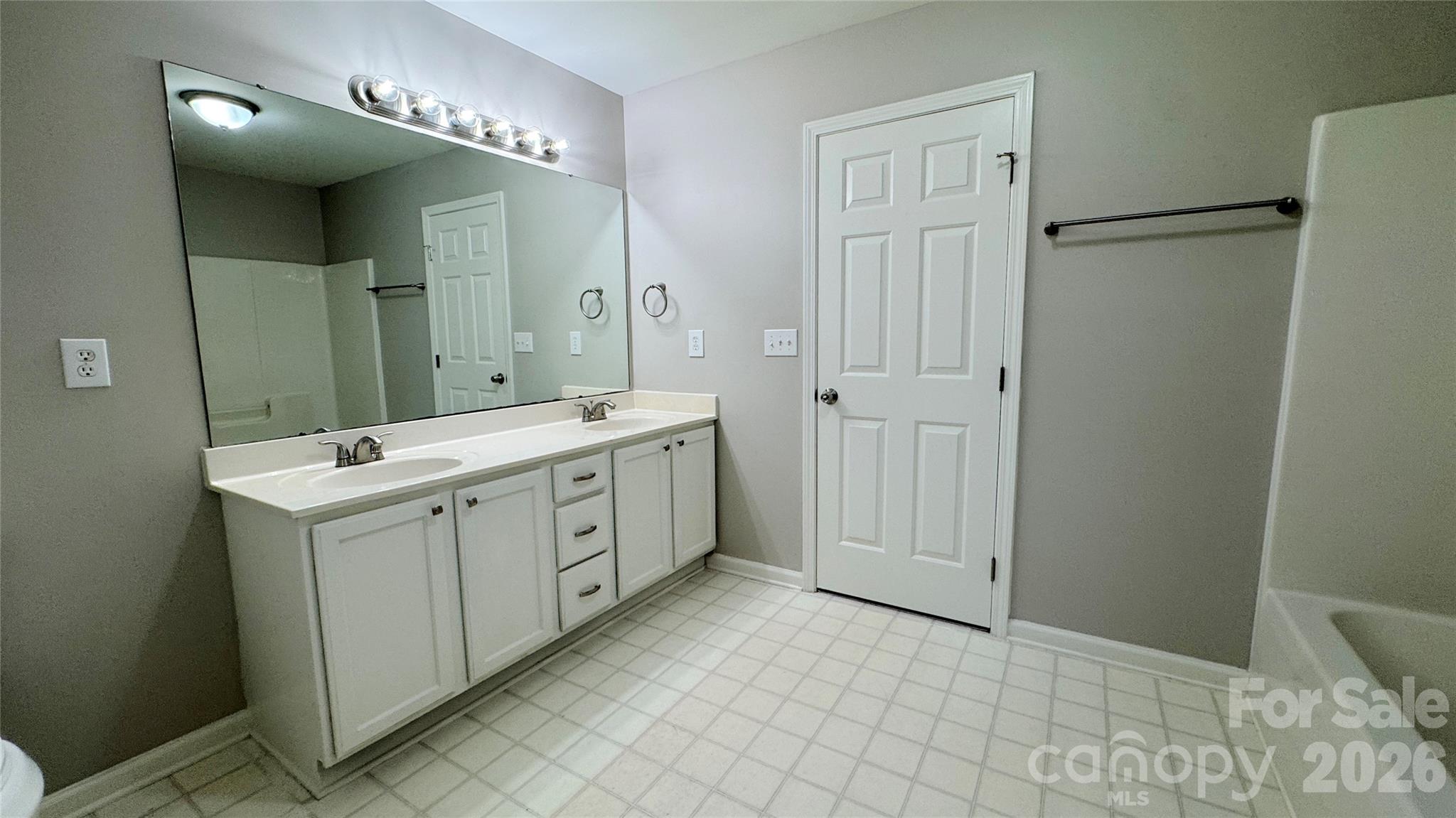 13611 Toka Court Property Photo 21