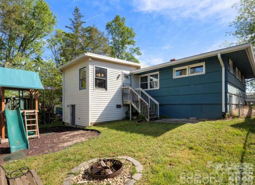 68 Vandalia Avenue Property Photo 2