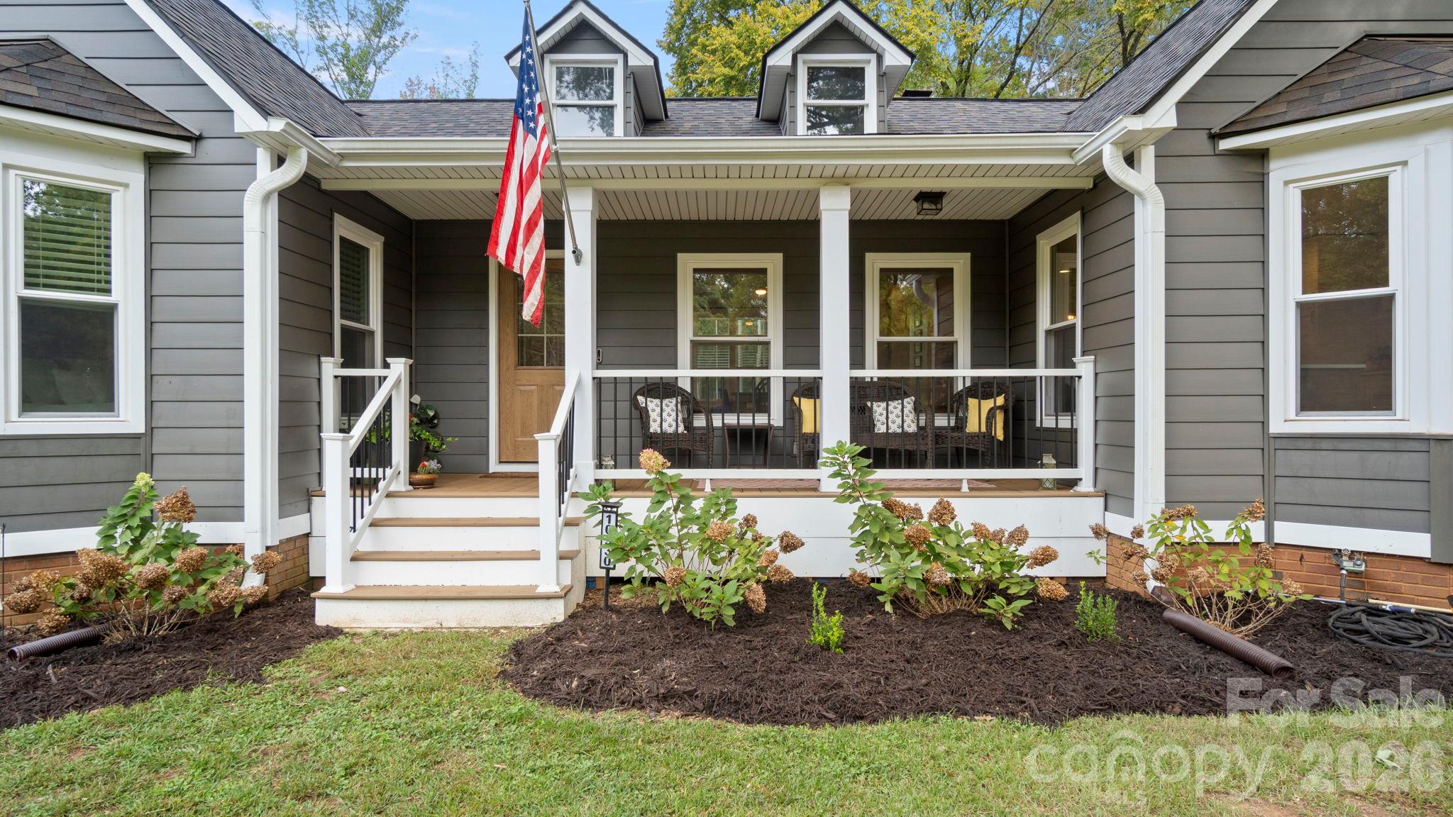 10930 Beatties Ford Road Property Photo 3
