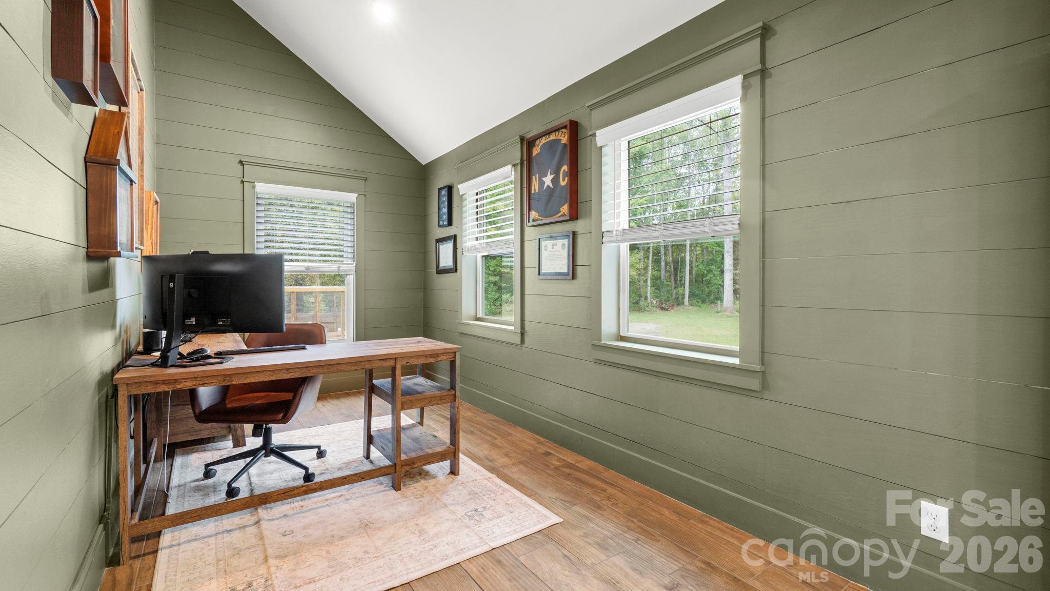 10930 Beatties Ford Road Property Photo 18