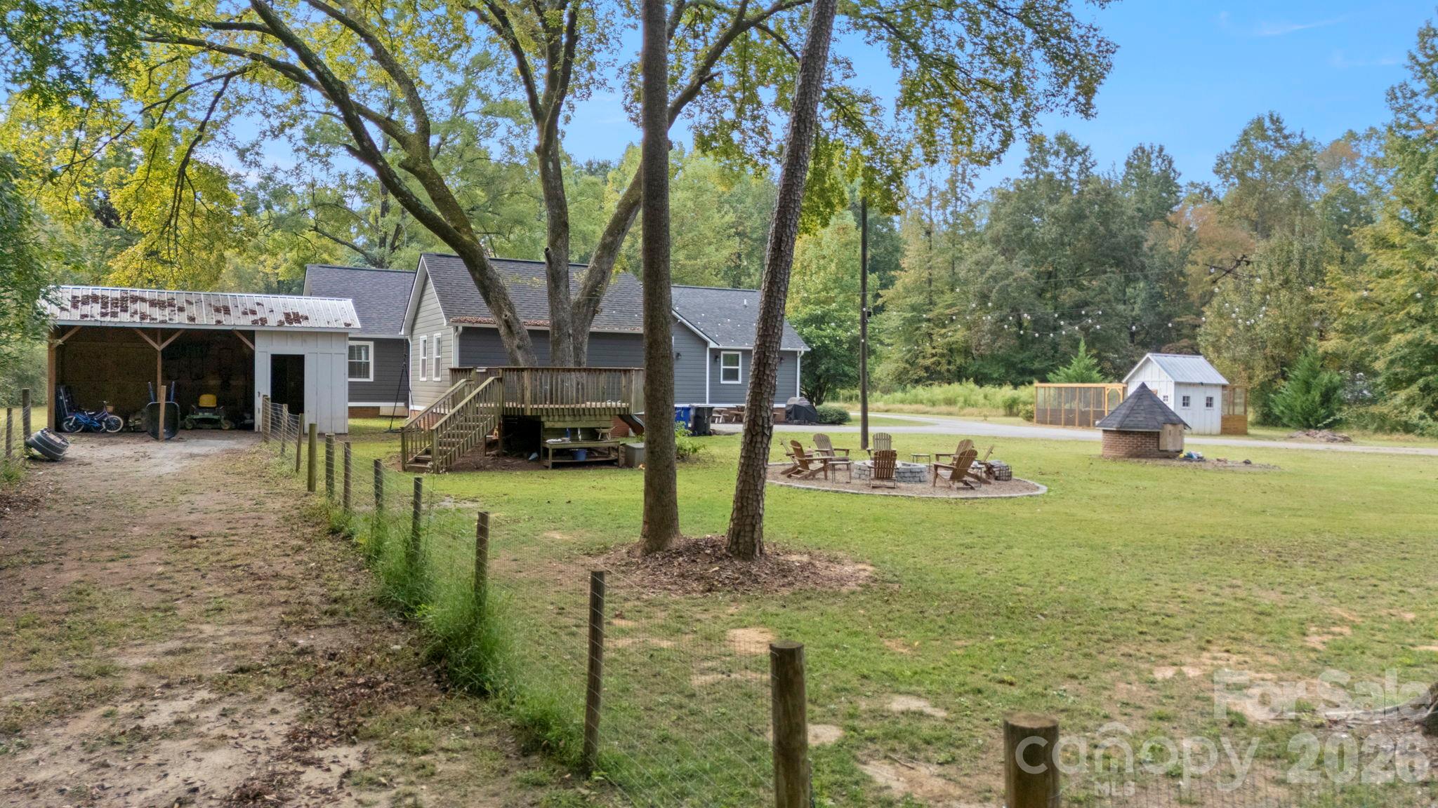 10930 Beatties Ford Road Property Photo 19