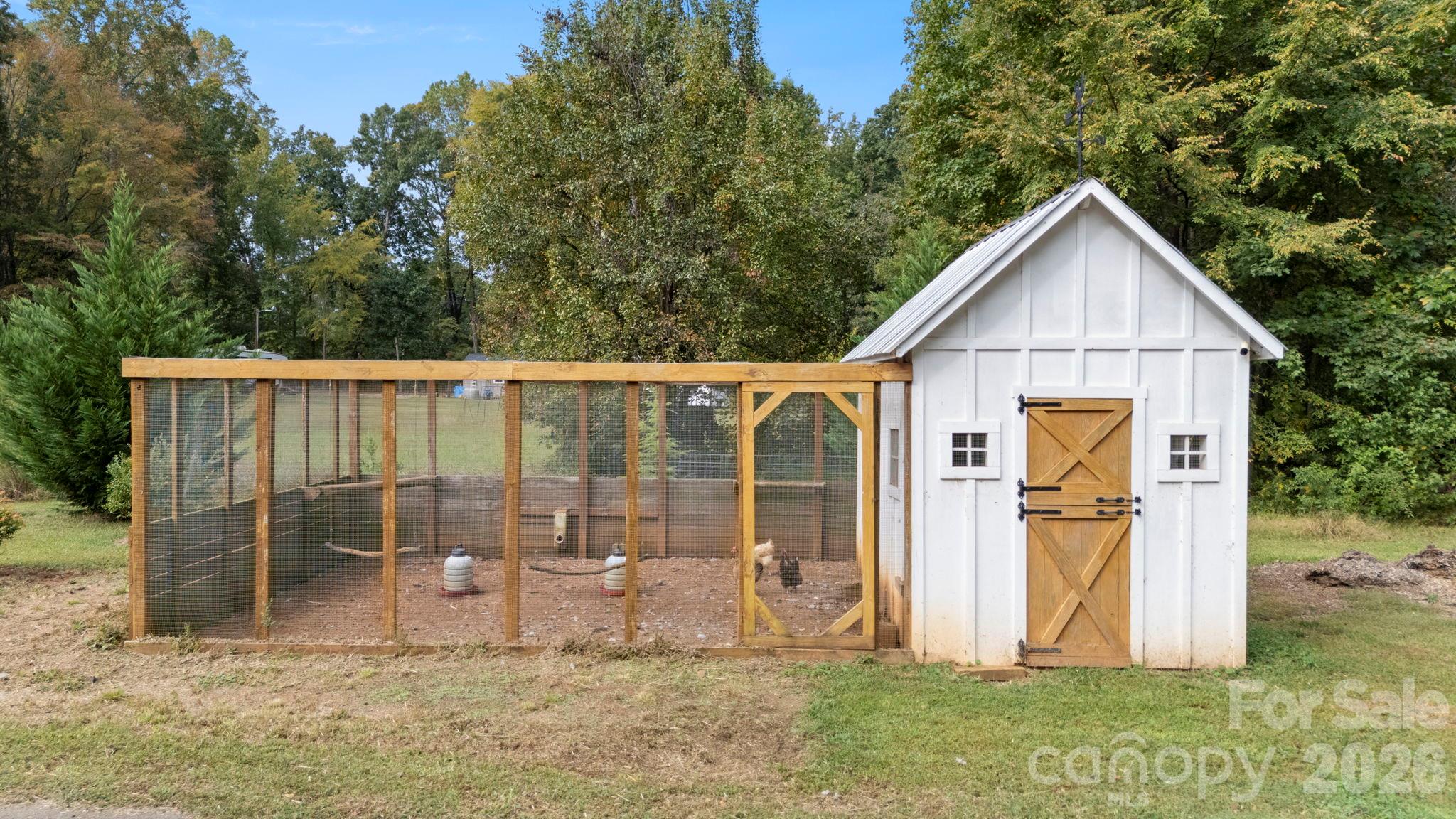 10930 Beatties Ford Road Property Photo 21