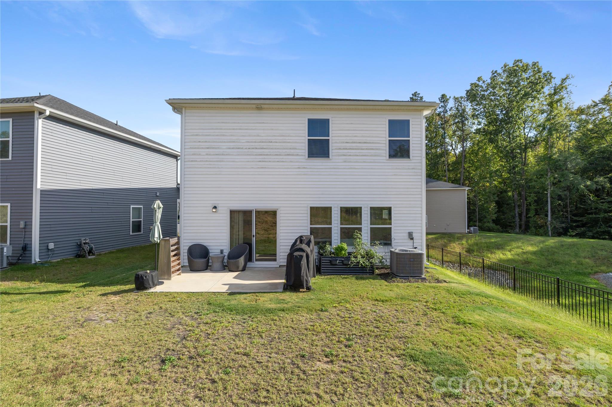 1107 Harland Street Property Photo 23