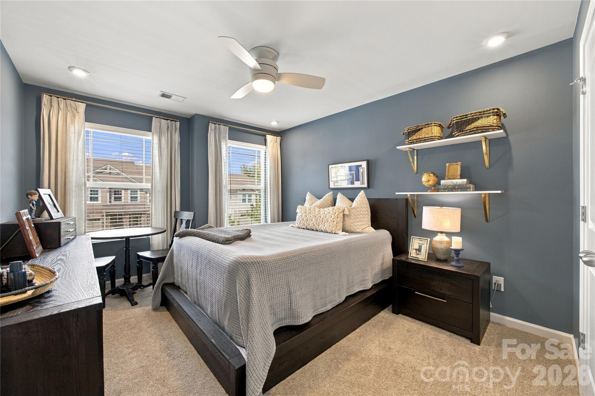5626 De Vere Drive Property Photo 18