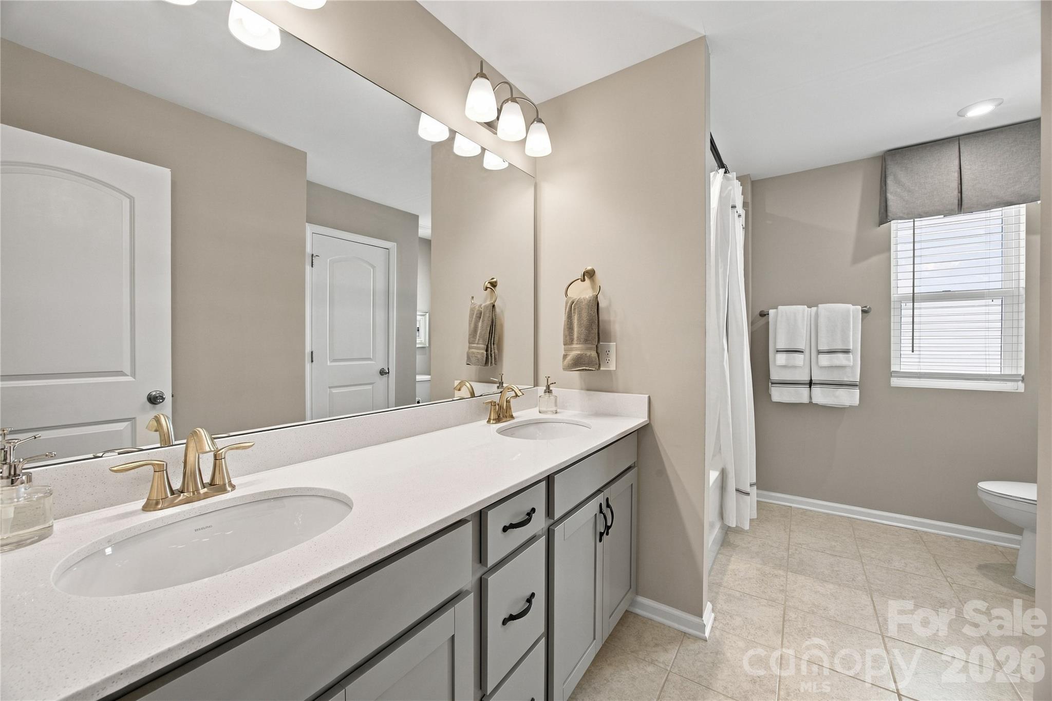 5626 De Vere Drive Property Photo 20