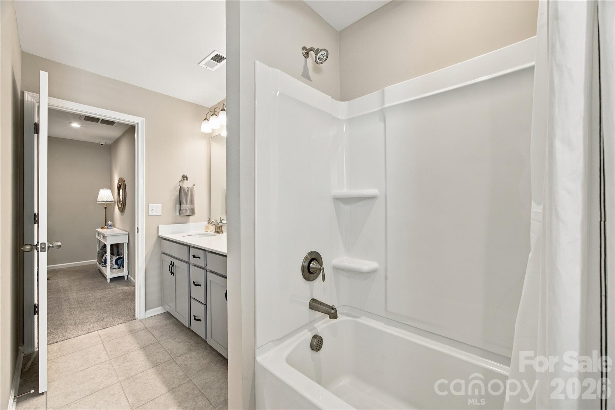 5626 De Vere Drive Property Photo 21