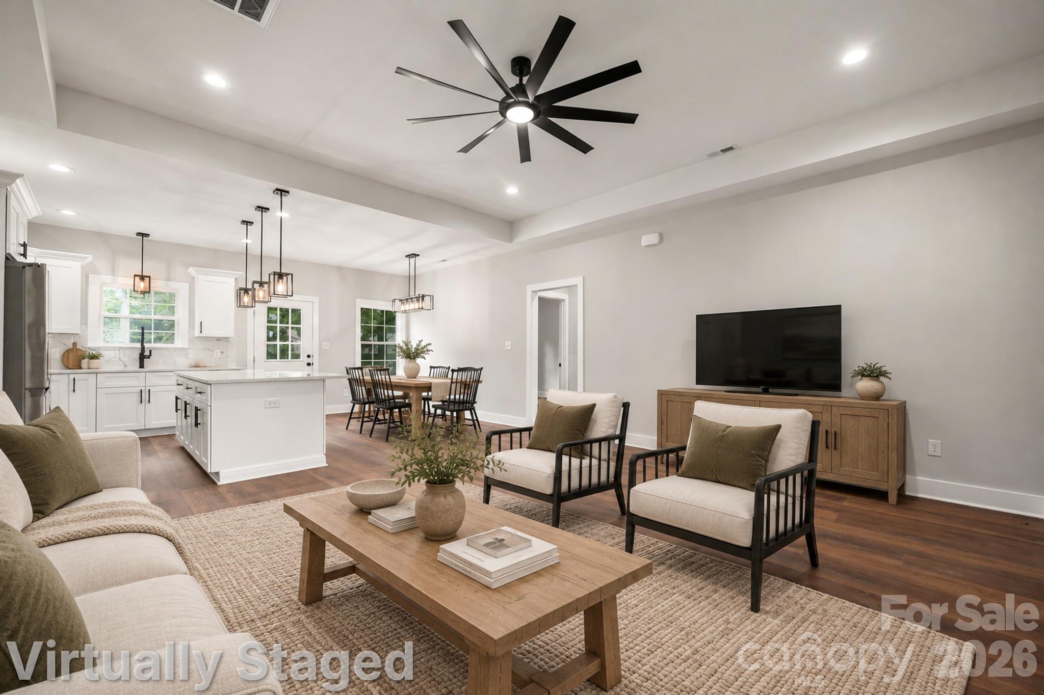 1490 Oakwood Avenue Property Photo 10
