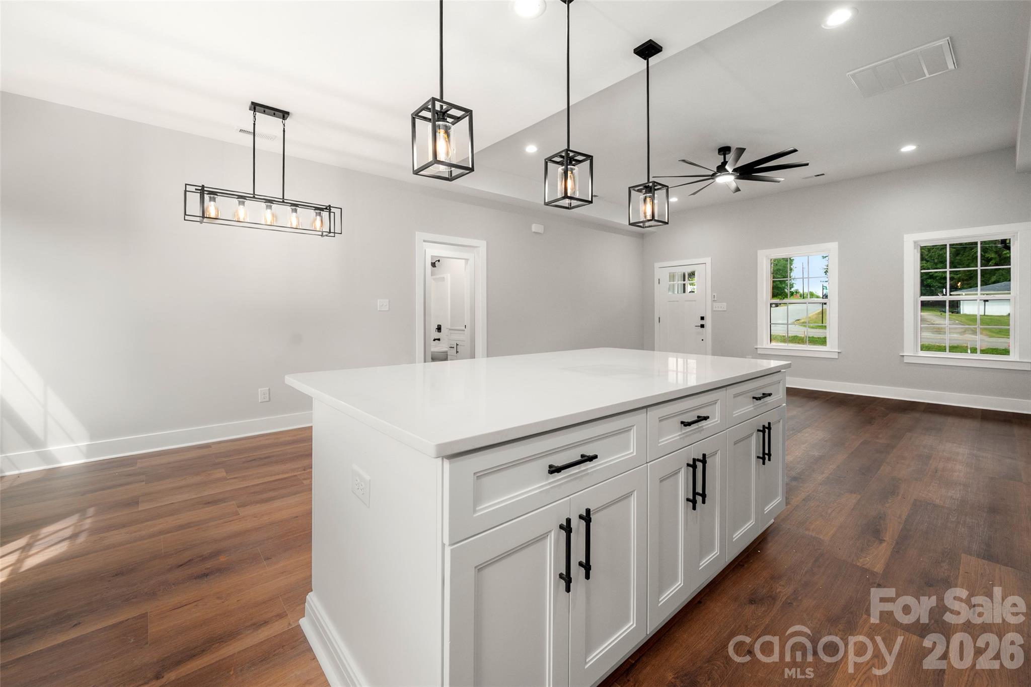 1490 Oakwood Avenue Property Photo 17