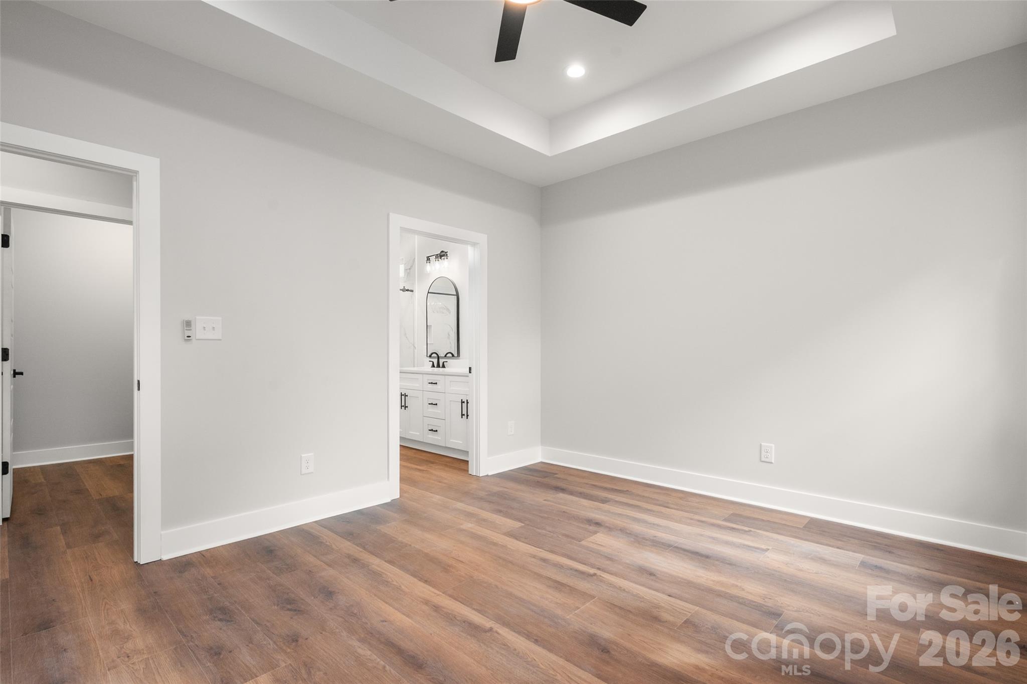 1490 Oakwood Avenue Property Photo 24
