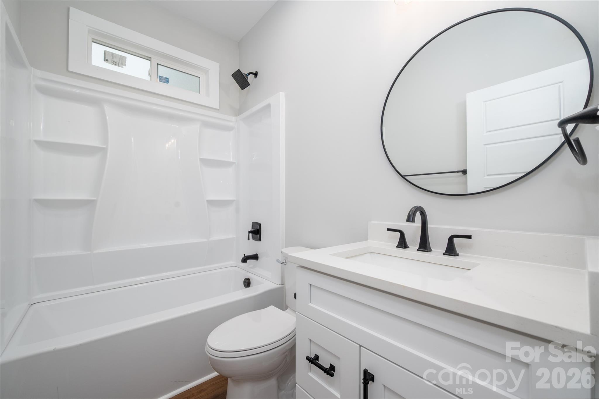 1490 Oakwood Avenue Property Photo 35