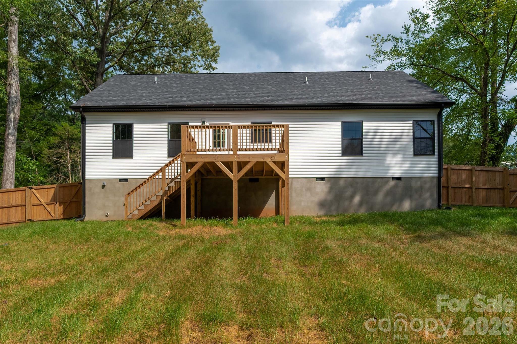 1490 Oakwood Avenue Property Photo 41