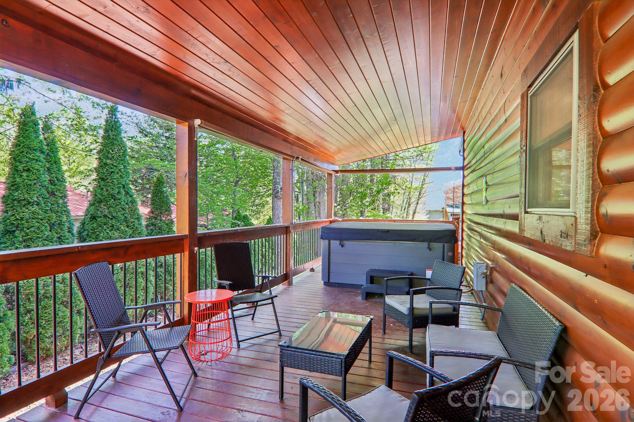589 Panoramic Loop Property Photo 8