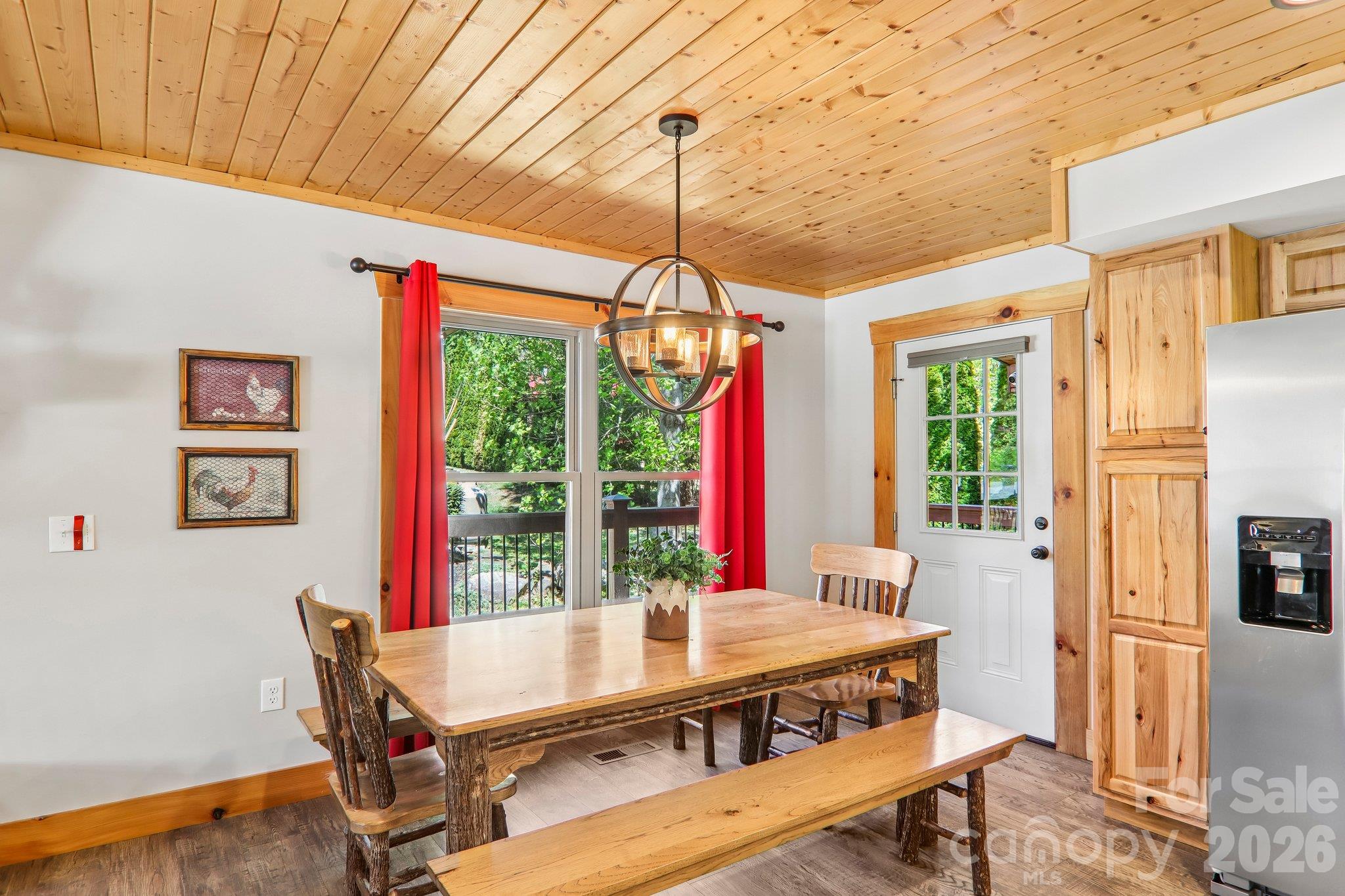 589 Panoramic Loop Property Photo 15