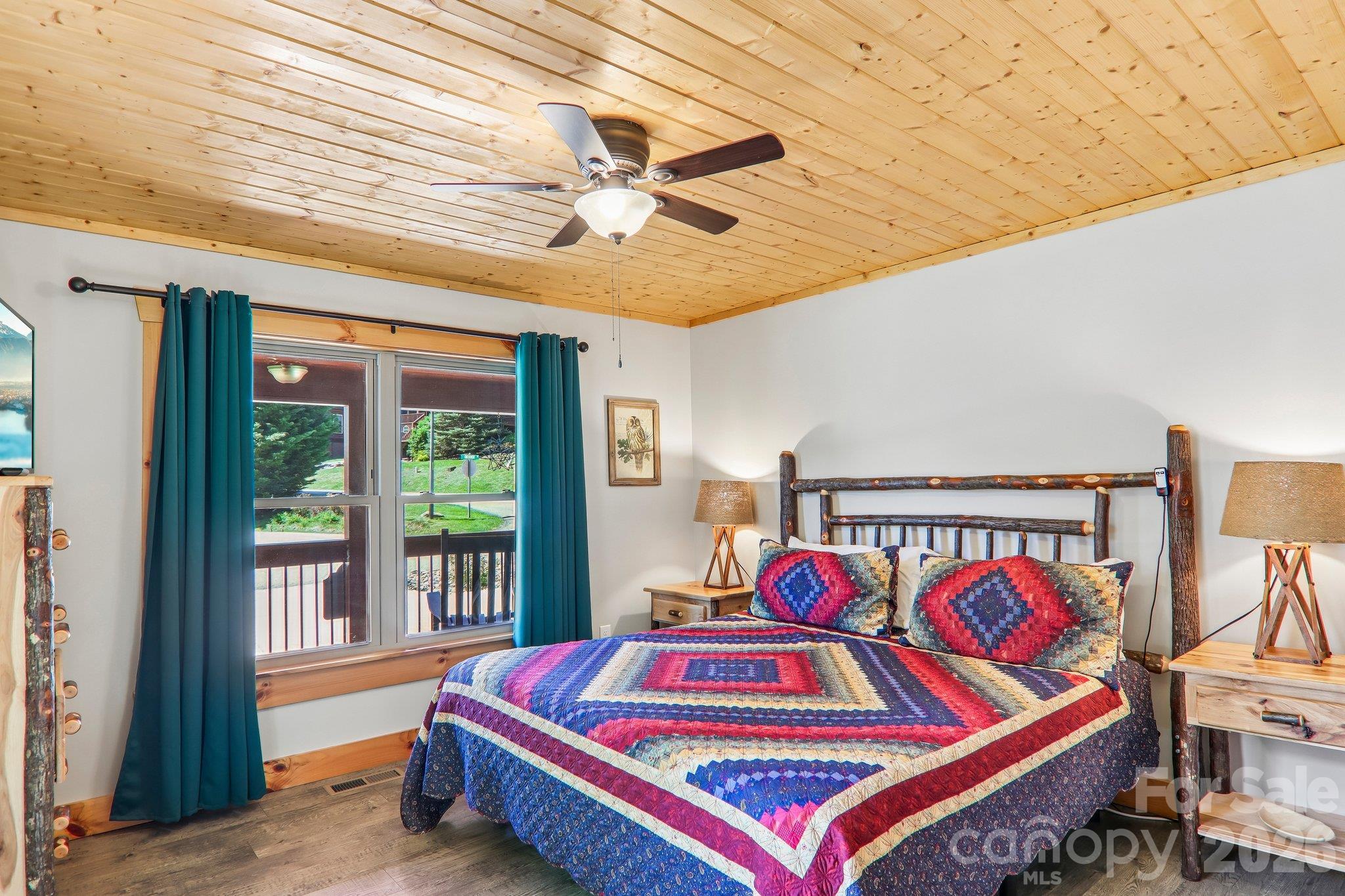 589 Panoramic Loop Property Photo 25
