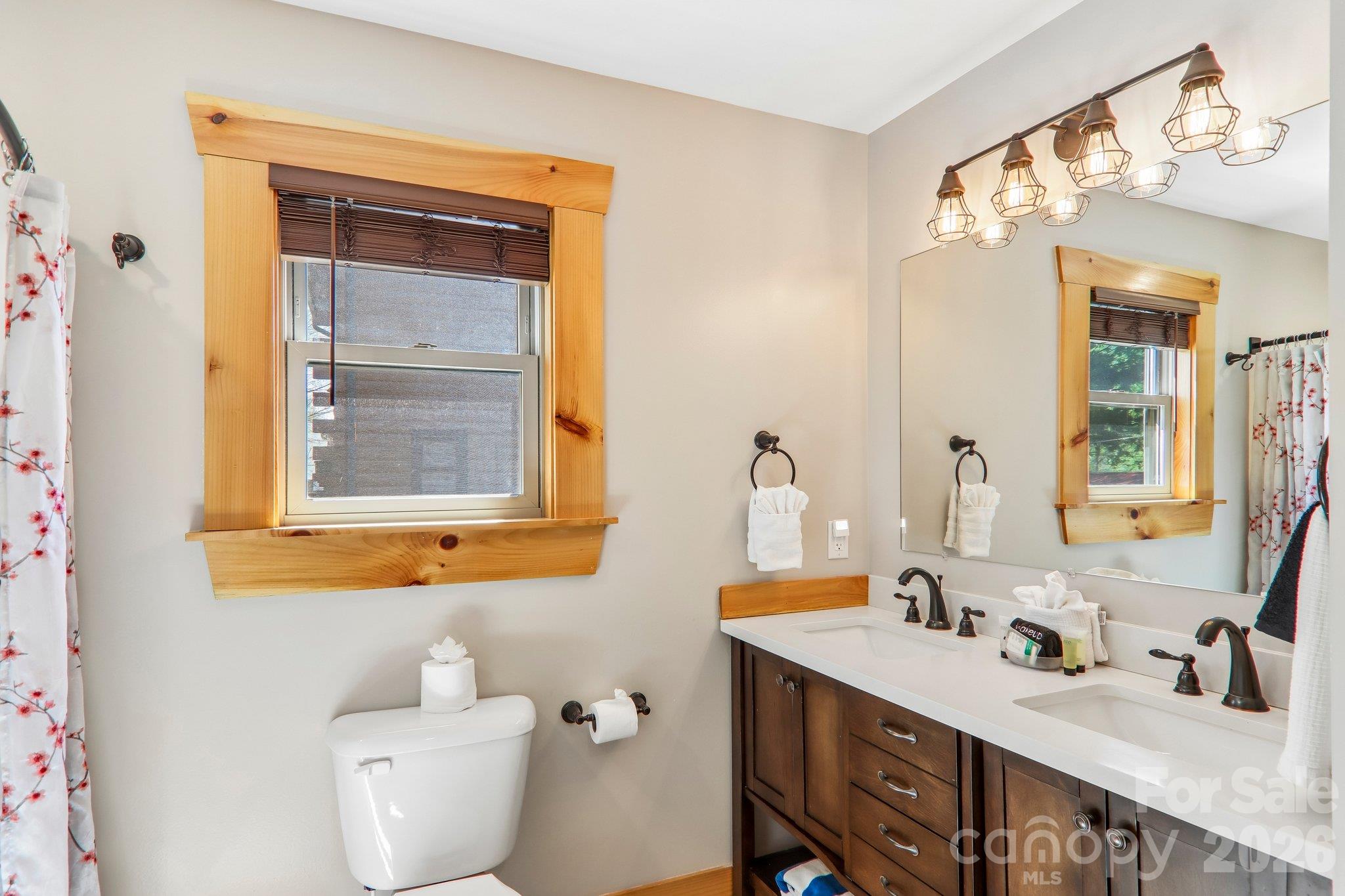589 Panoramic Loop Property Photo 26