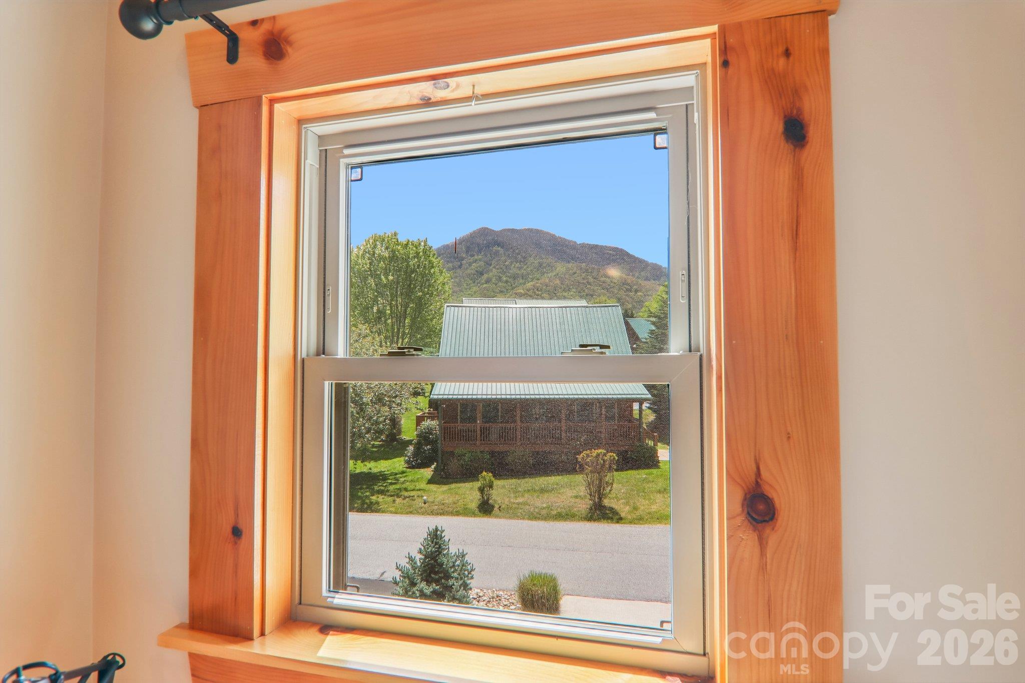 589 Panoramic Loop Property Photo 38