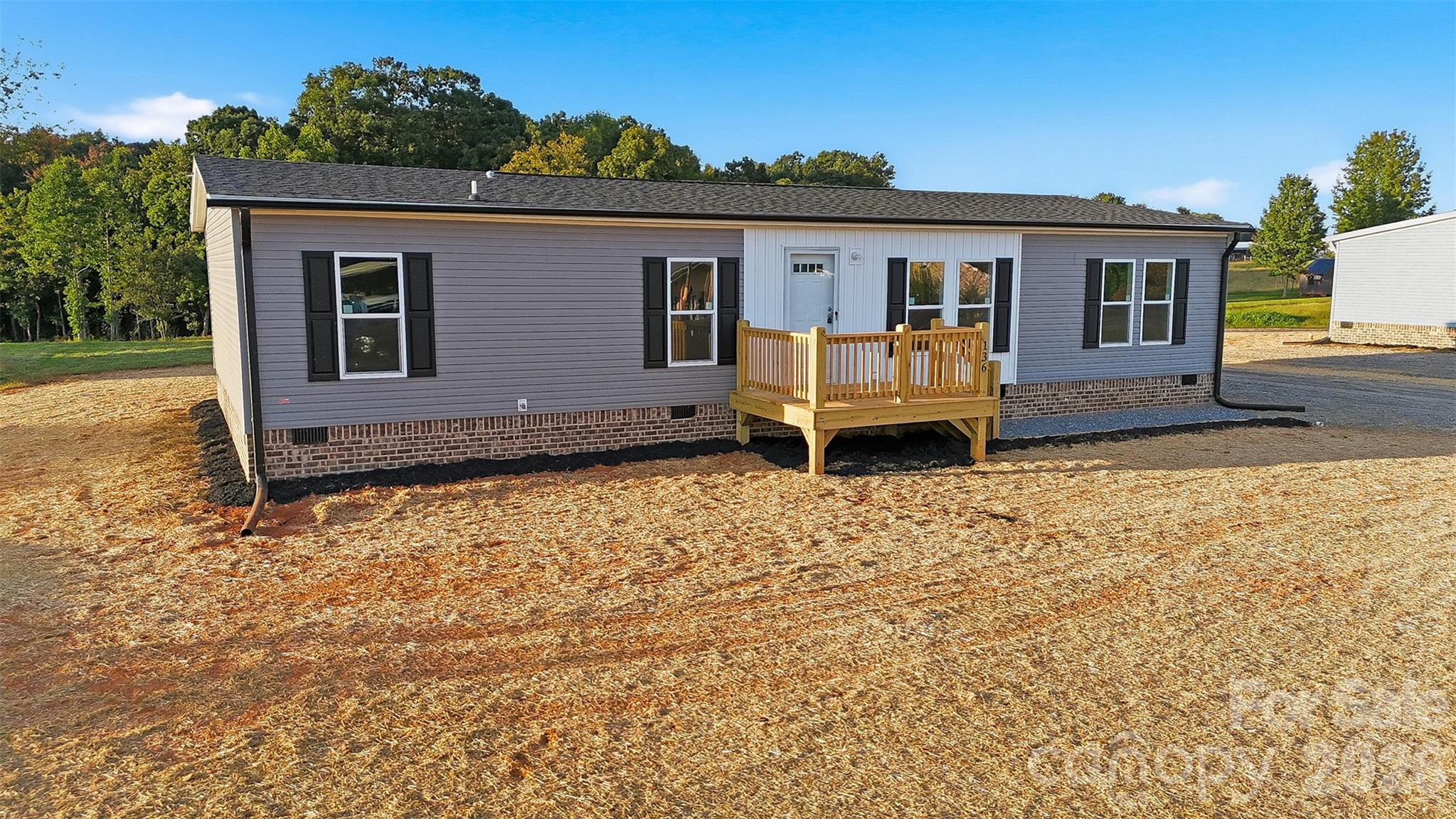136 Speaks Road Property Photo 8