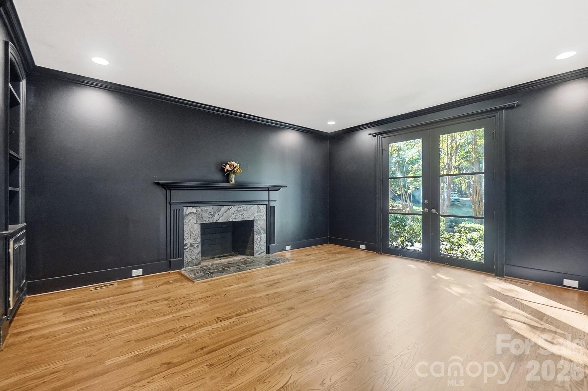 3501 Castellaine Drive Property Photo 6