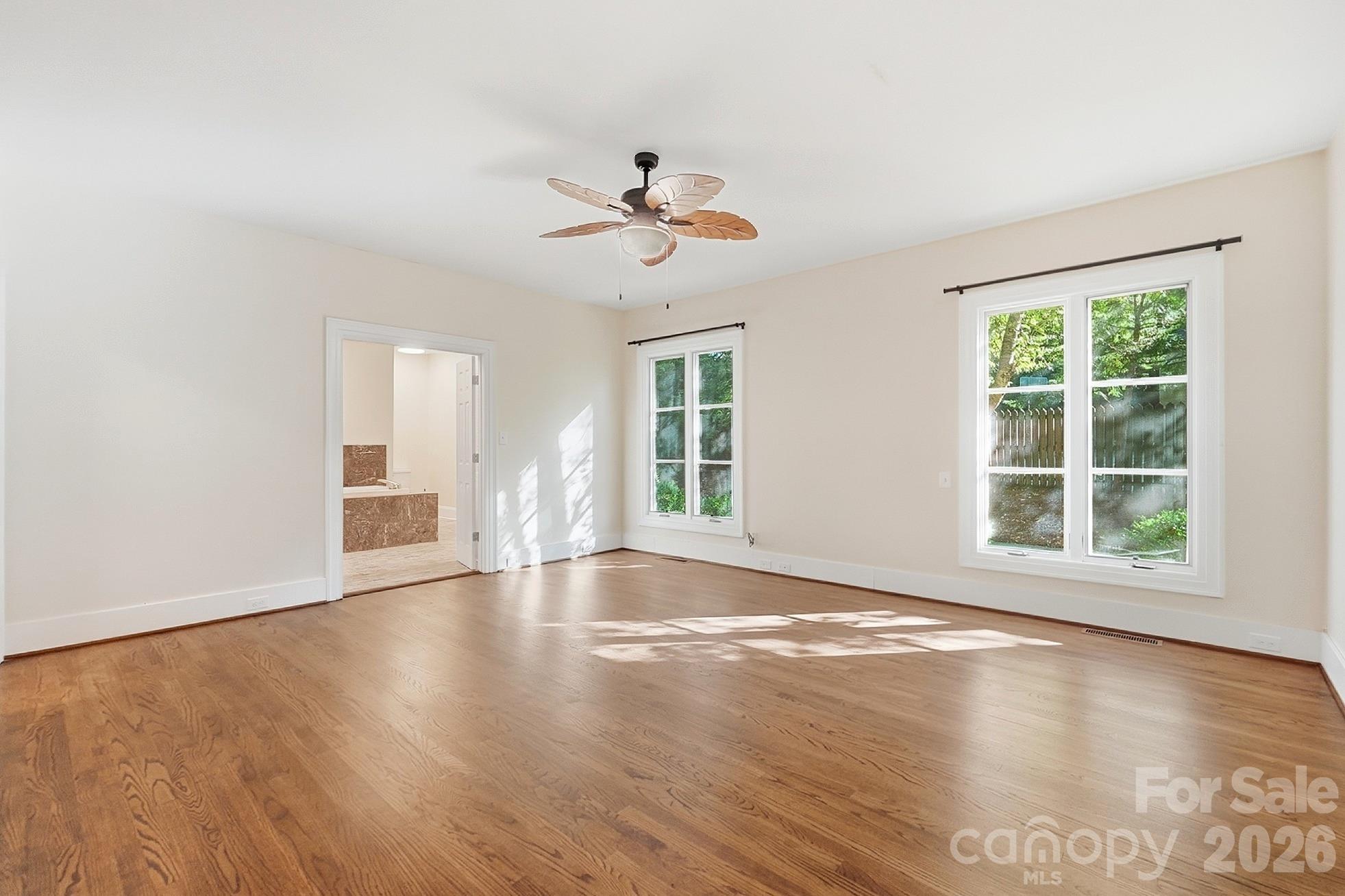 3501 Castellaine Drive Property Photo 9