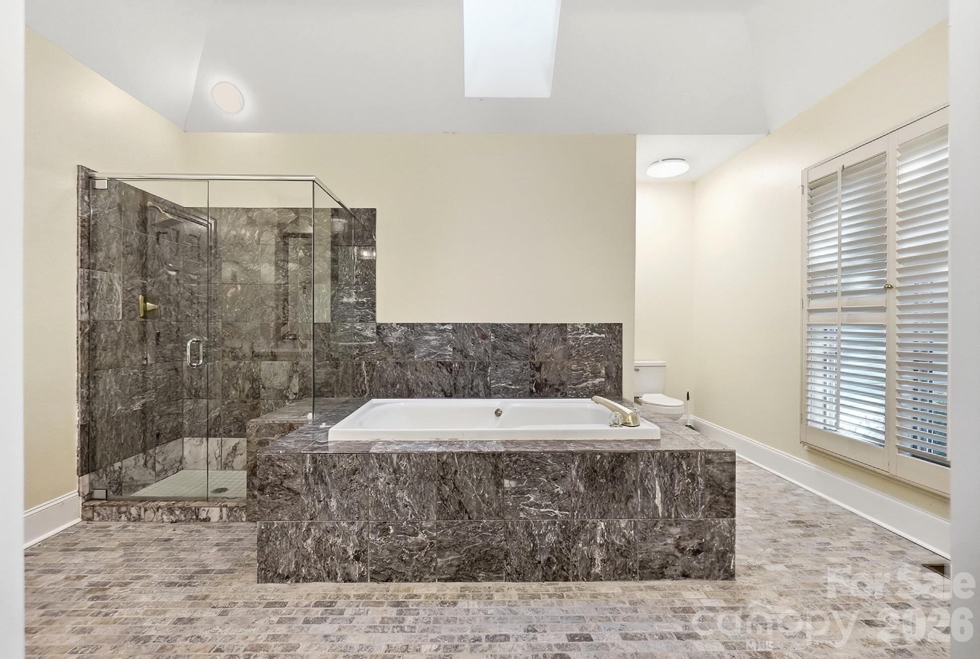 3501 Castellaine Drive Property Photo 12