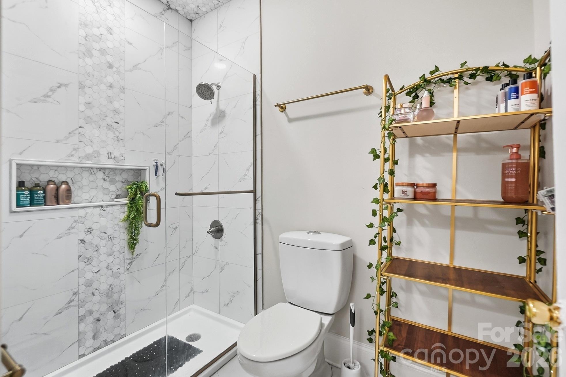 3501 Castellaine Drive Property Photo 29