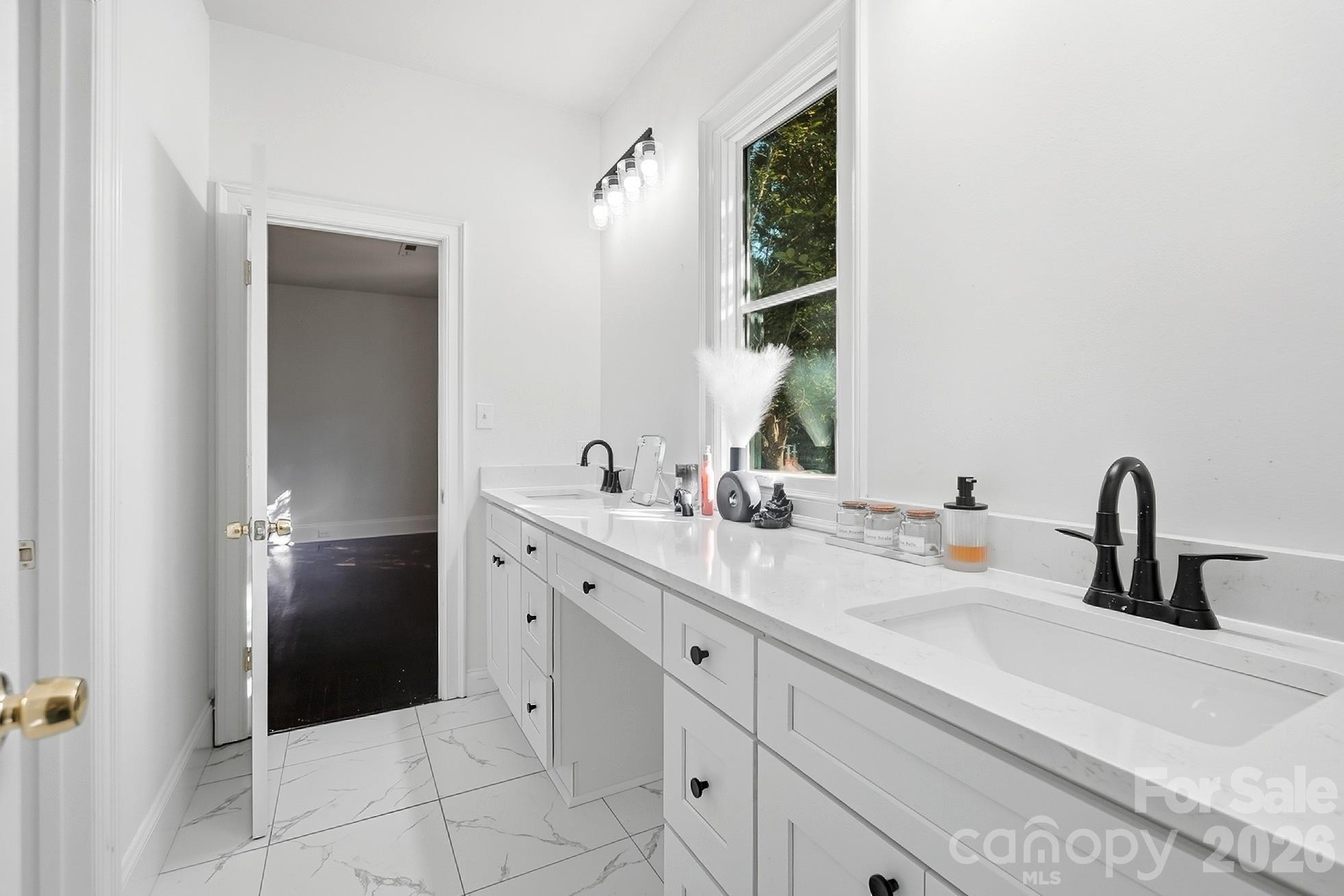 3501 Castellaine Drive Property Photo 32