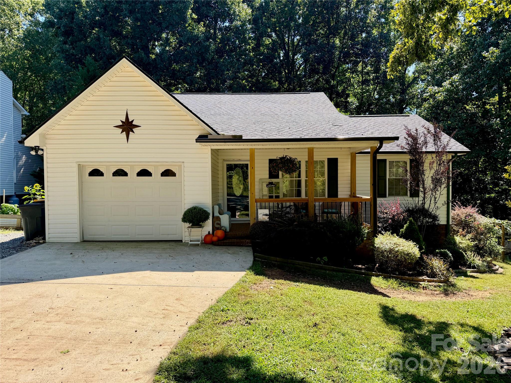 7180 Forney Hill Road Property Photo 1