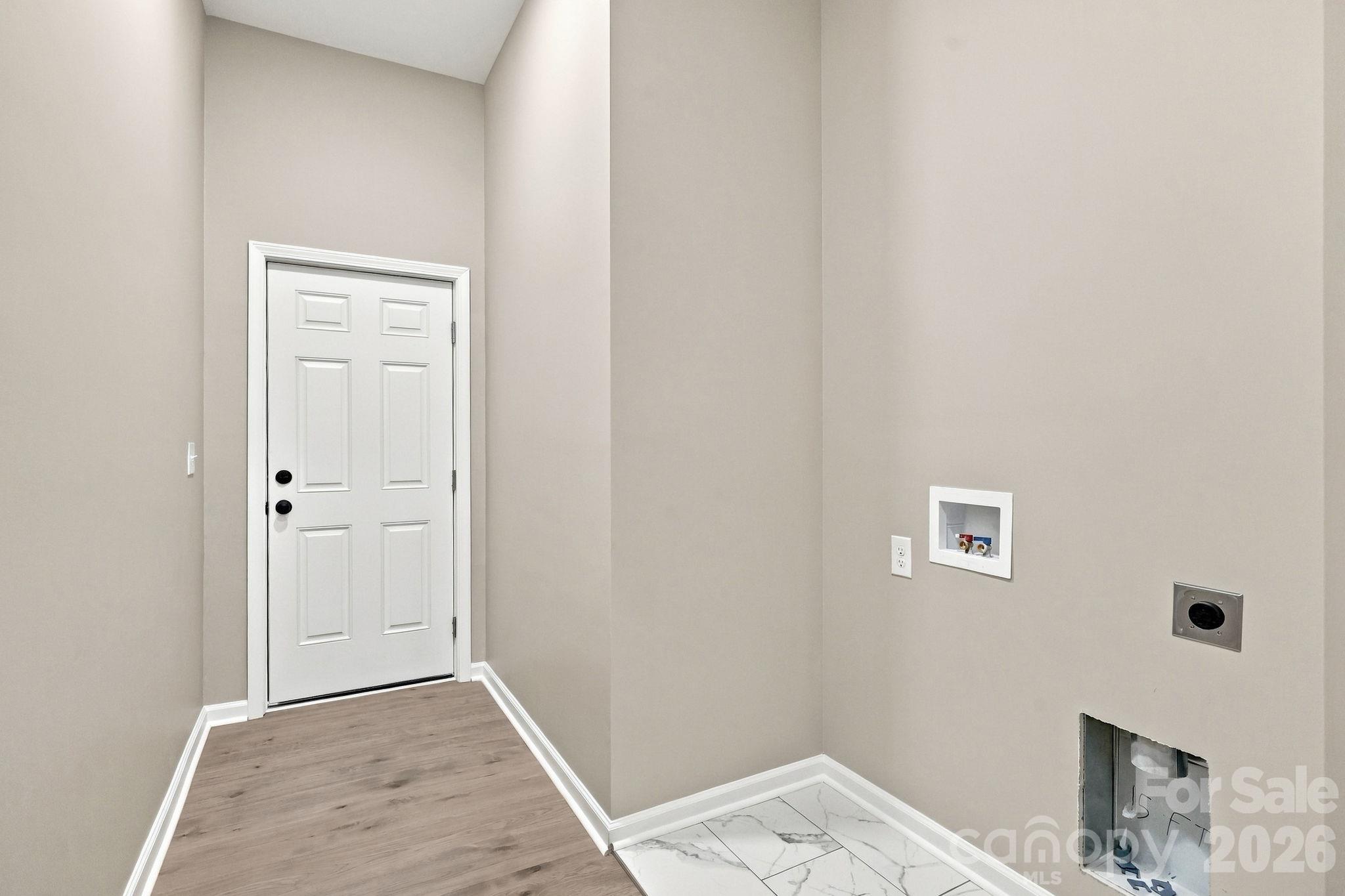 1211 Glenwood Avenue Property Photo 9