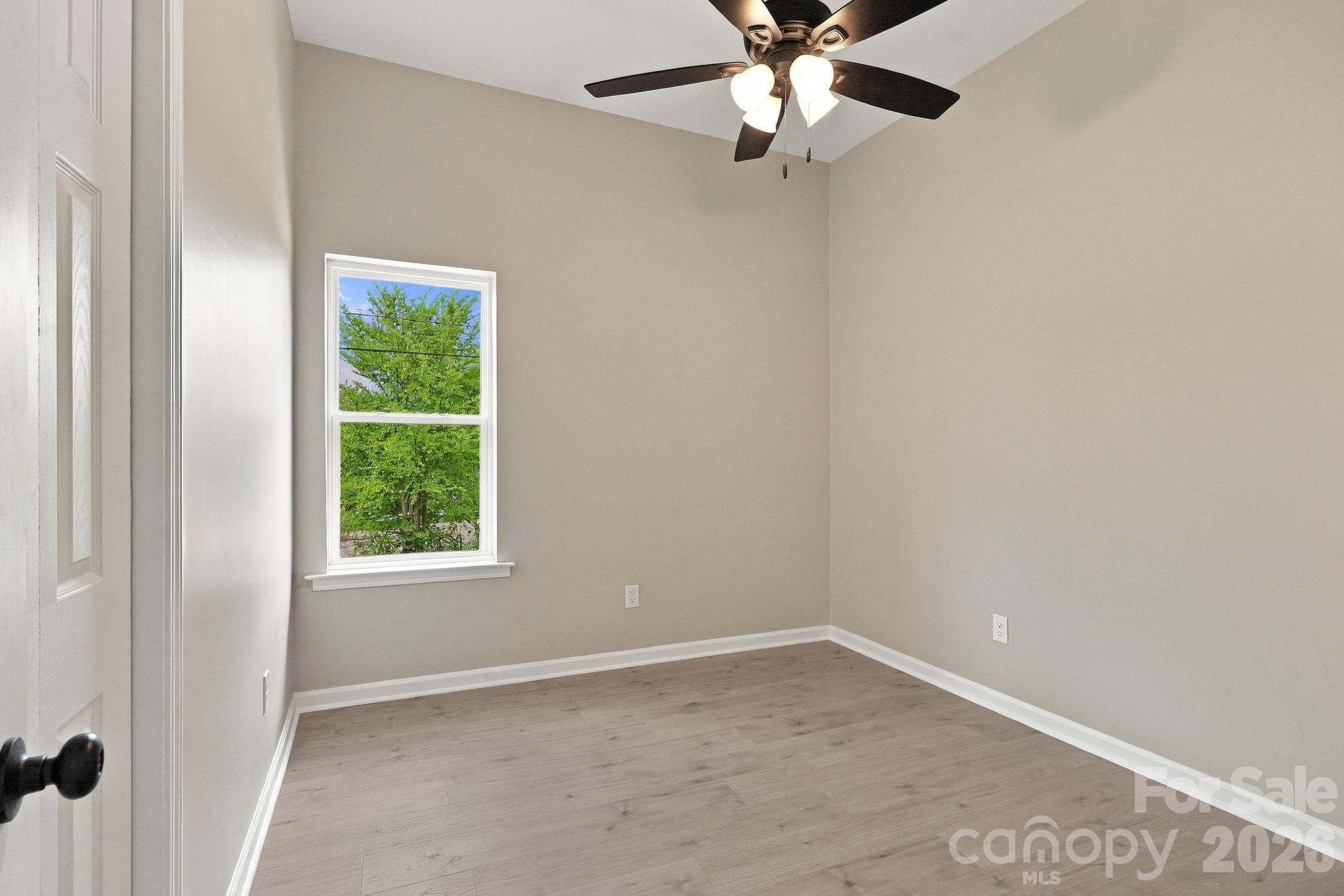1211 Glenwood Avenue Property Photo 10
