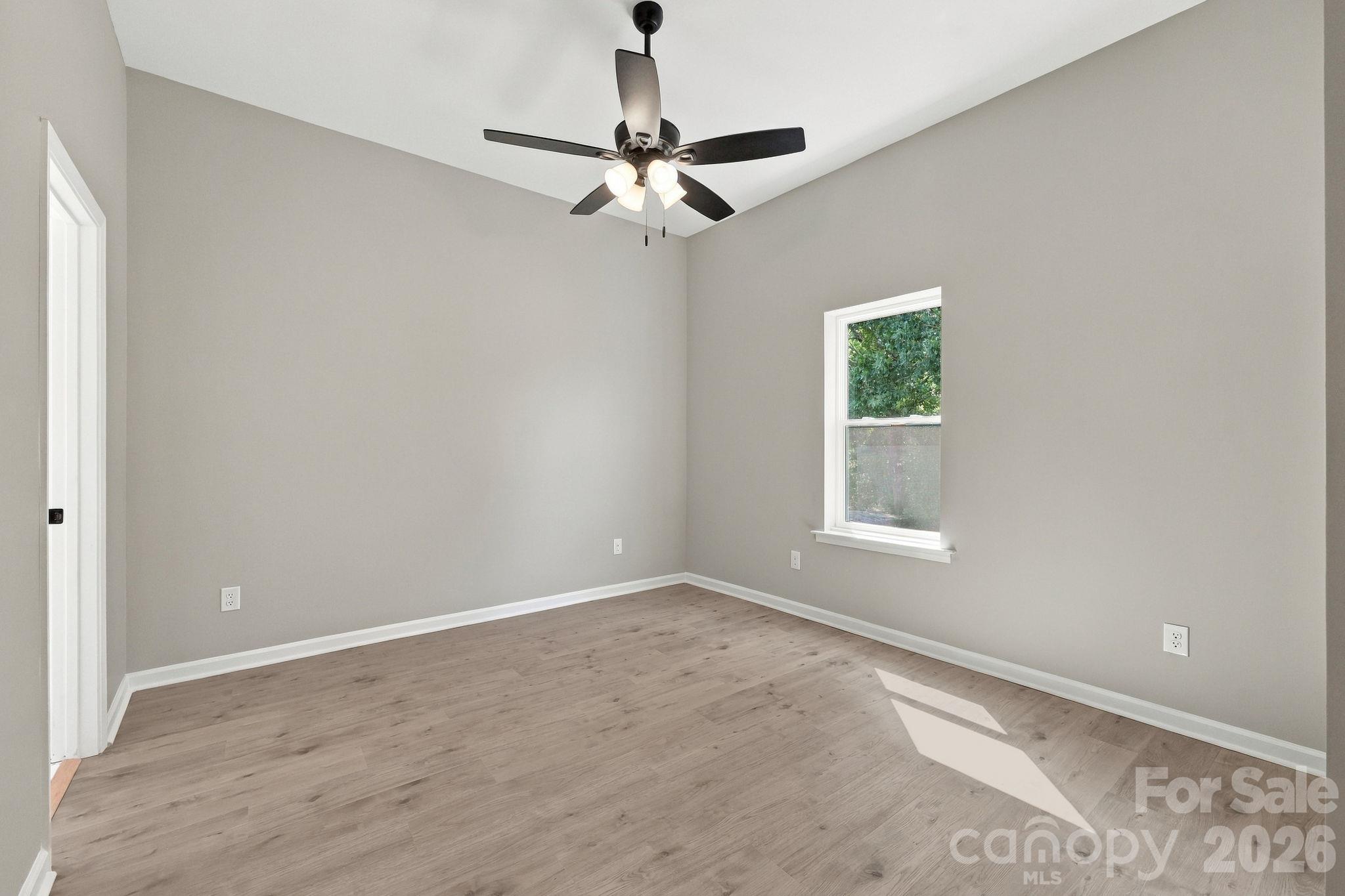 1211 Glenwood Avenue Property Photo 15