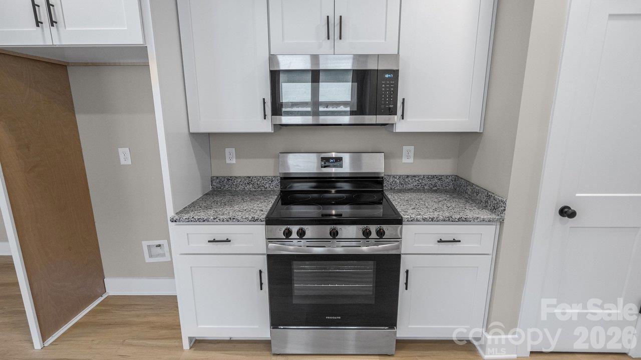 1014 Horah Street Property Photo 11